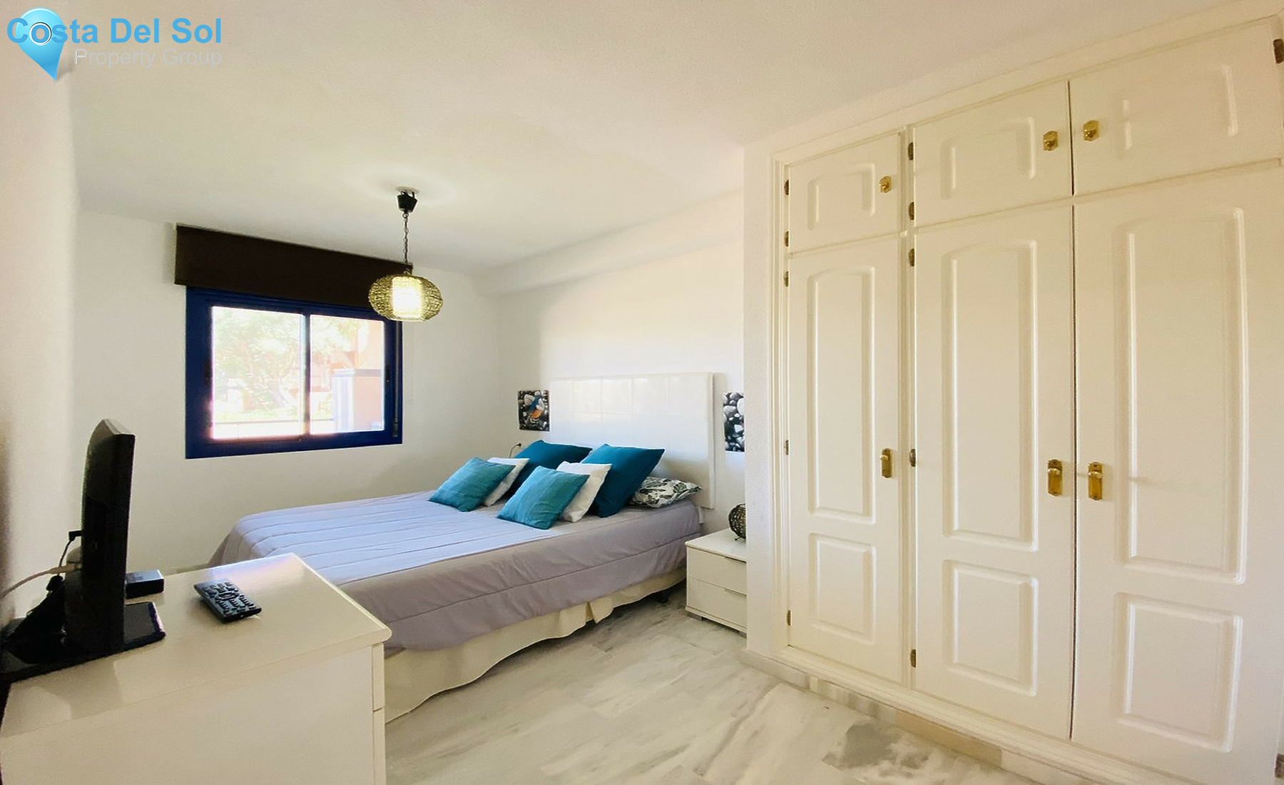 Middle Floor Apartment in La Duquesa-1438161