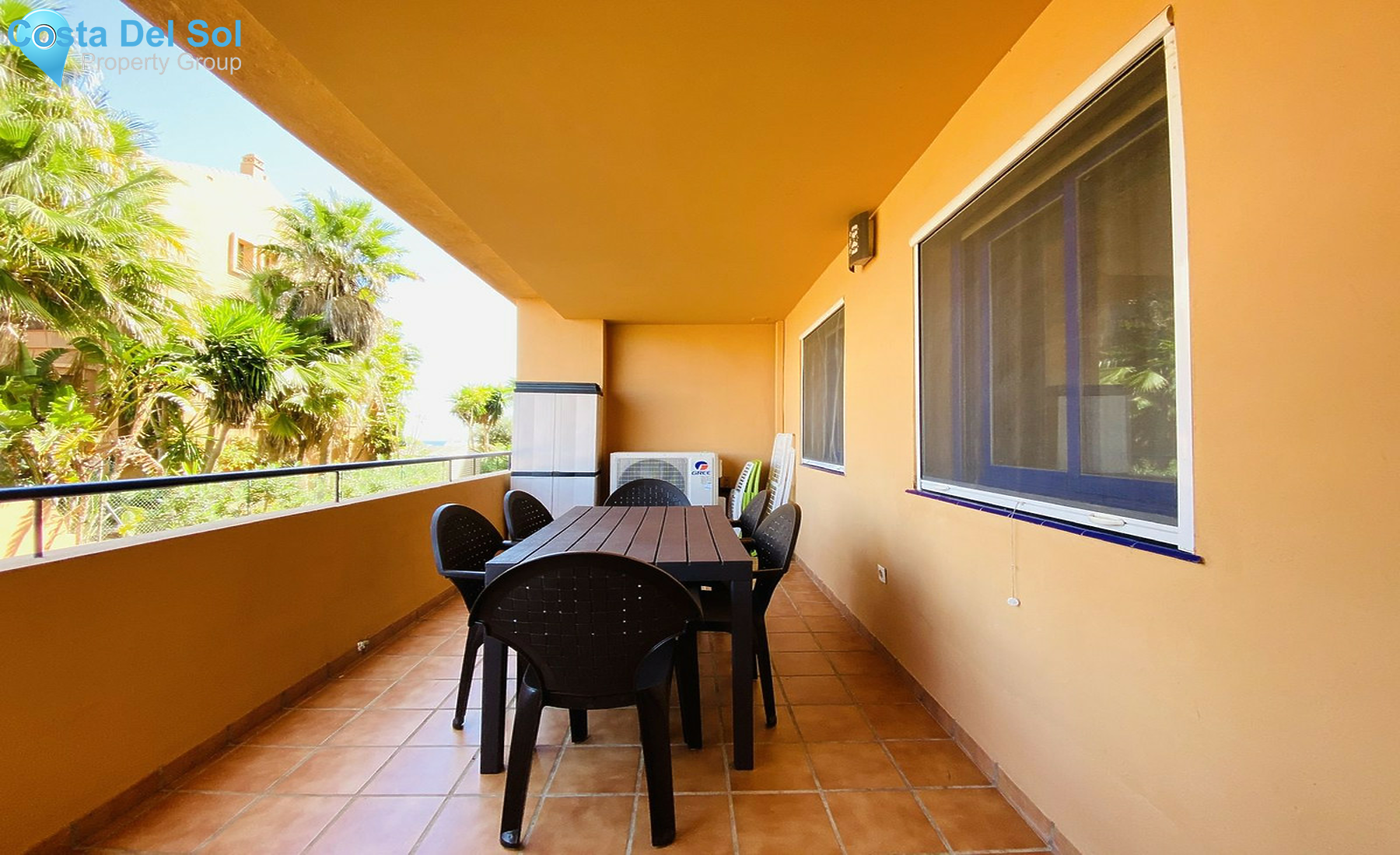 Middle Floor Apartment in La Duquesa-1438153