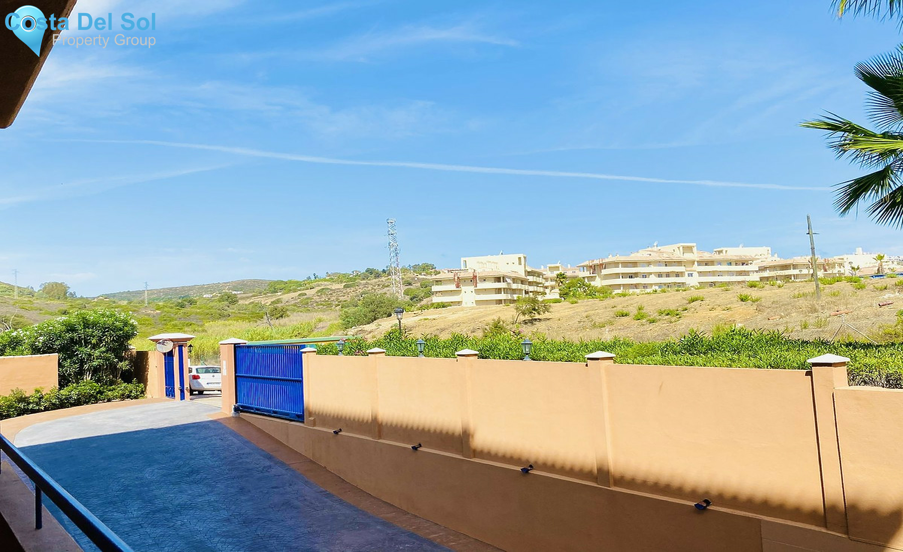 Middle Floor Apartment in La Duquesa-1438155