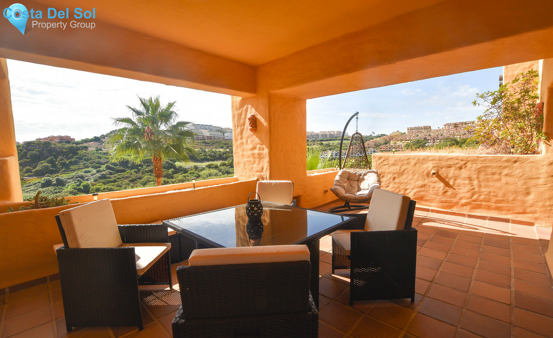 Middle Floor Apartment in La Duquesa-1440968