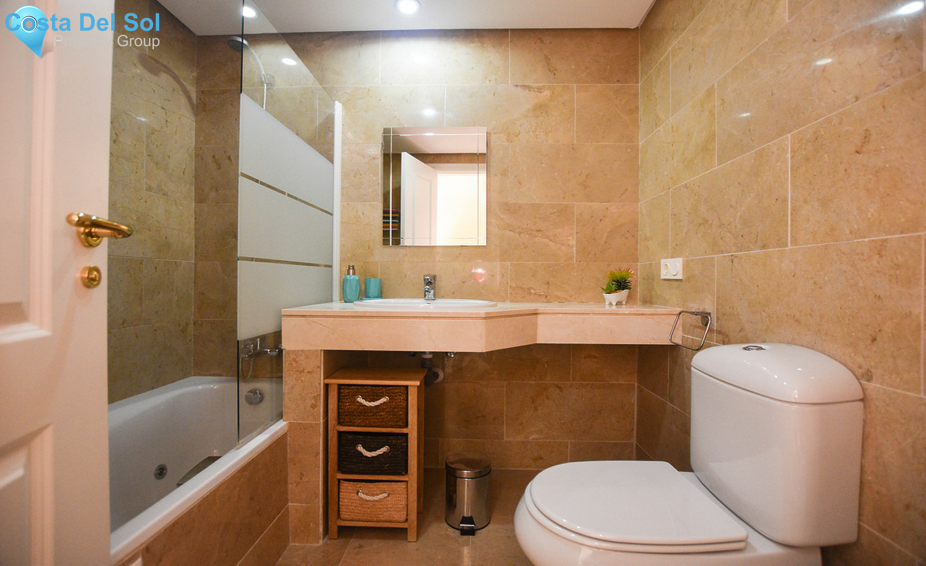 Middle Floor Apartment in La Duquesa-1440970