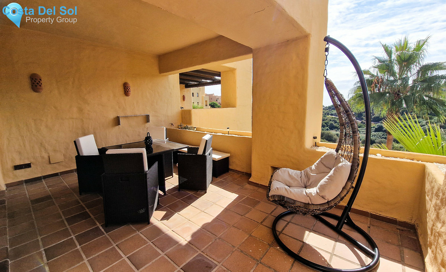 Middle Floor Apartment in La Duquesa-1440956