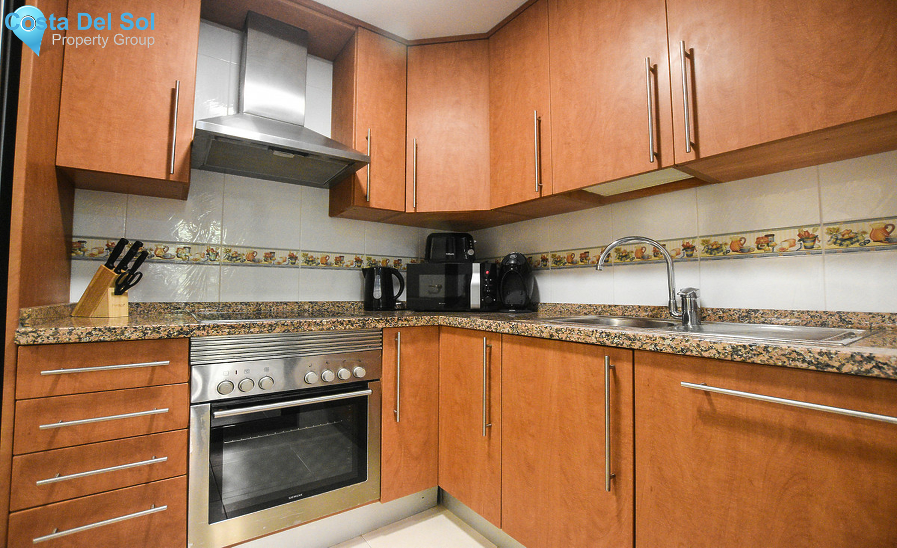 Middle Floor Apartment in La Duquesa-1440960