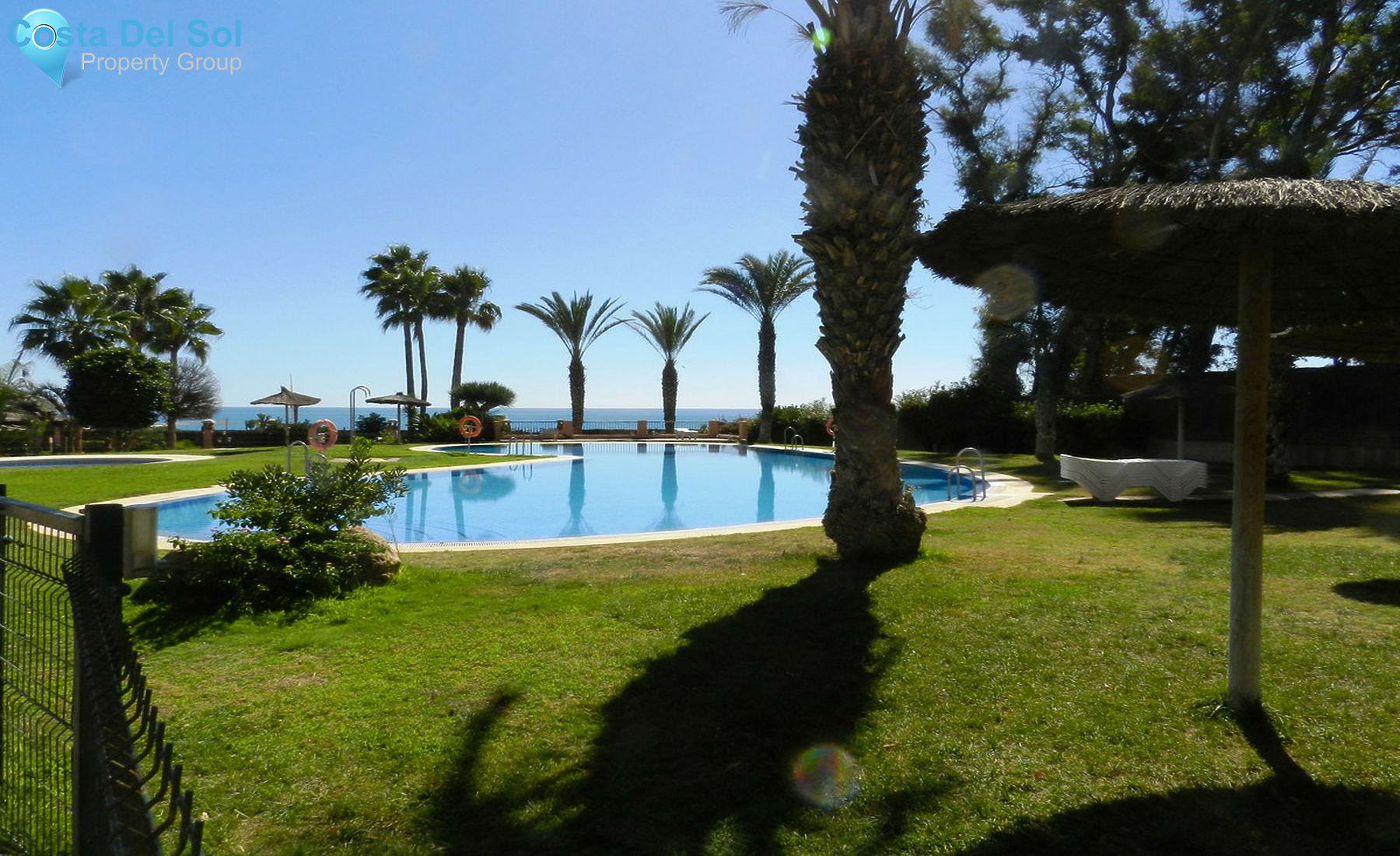 Middle Floor Apartment in La Duquesa-1441114