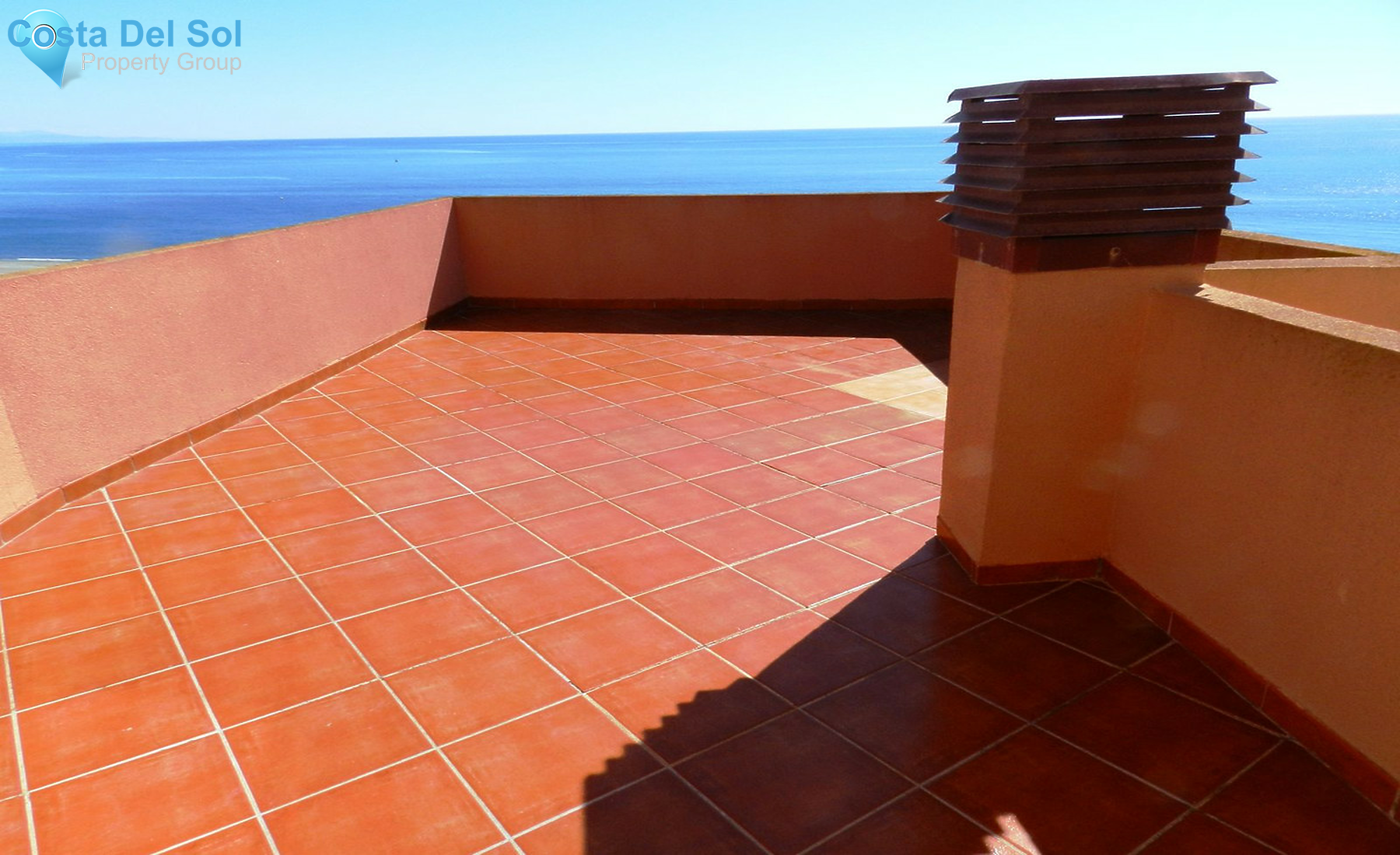 Middle Floor Apartment in La Duquesa-1441126