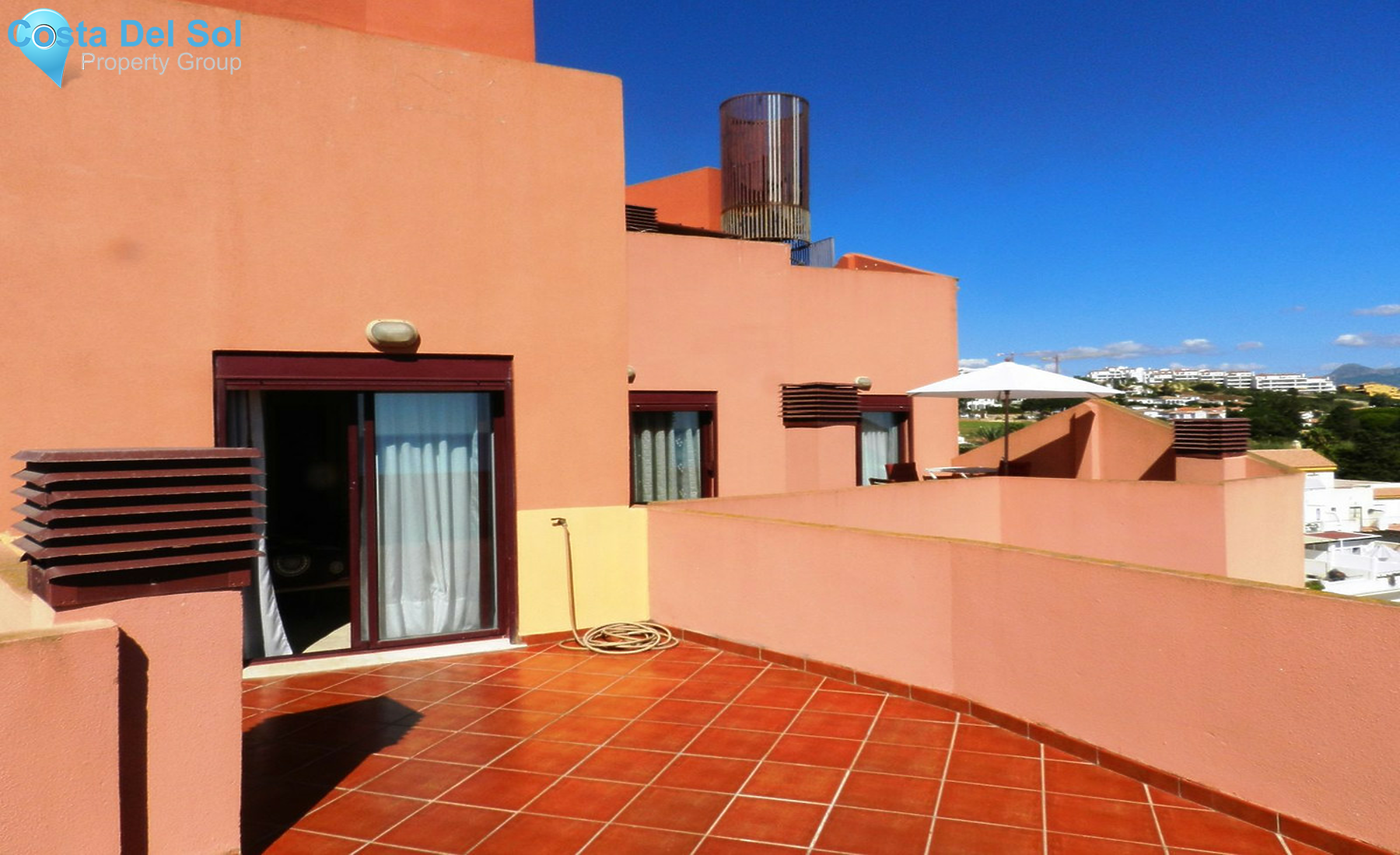Middle Floor Apartment in La Duquesa-1441127