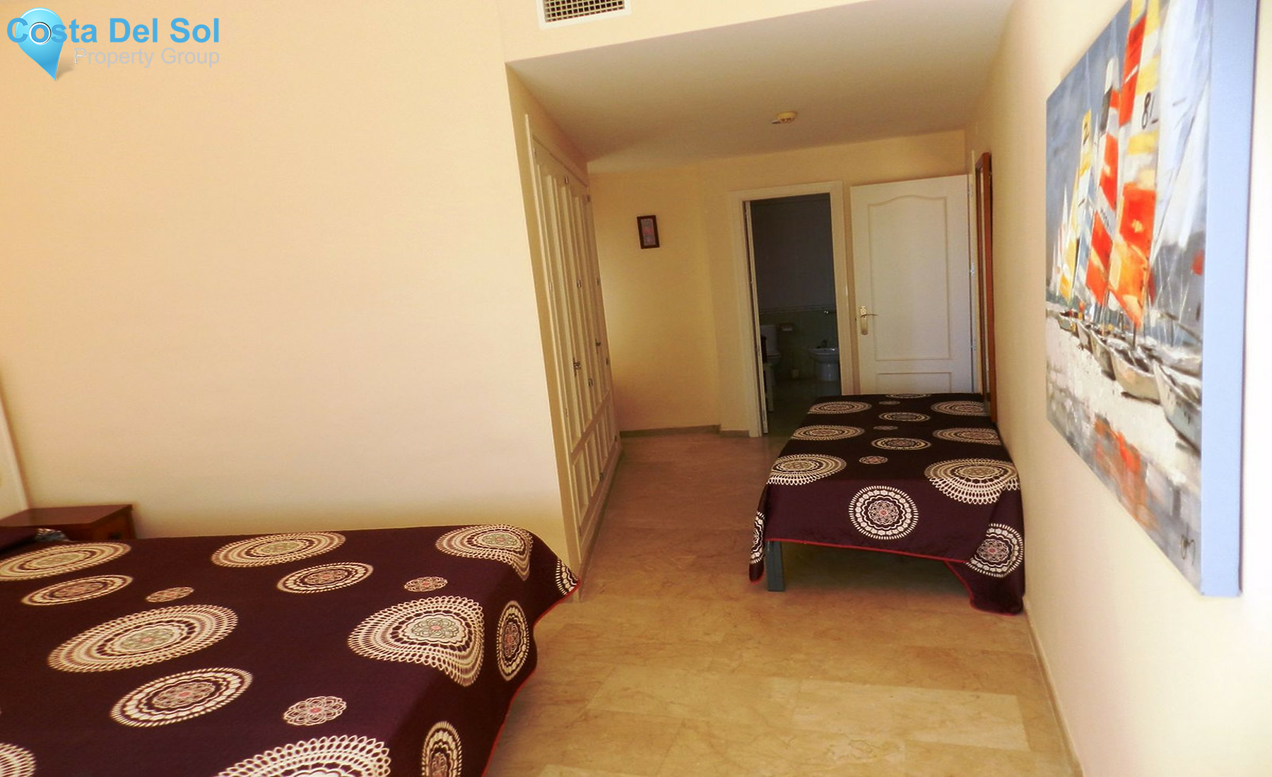 Middle Floor Apartment in La Duquesa-1441130