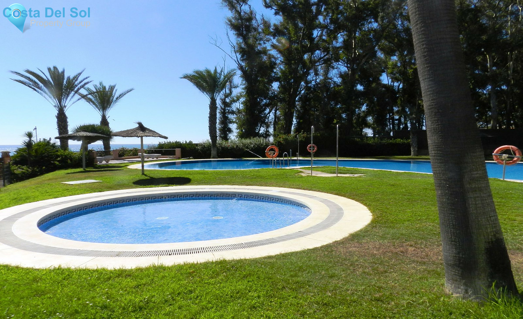 Middle Floor Apartment in La Duquesa-1441115