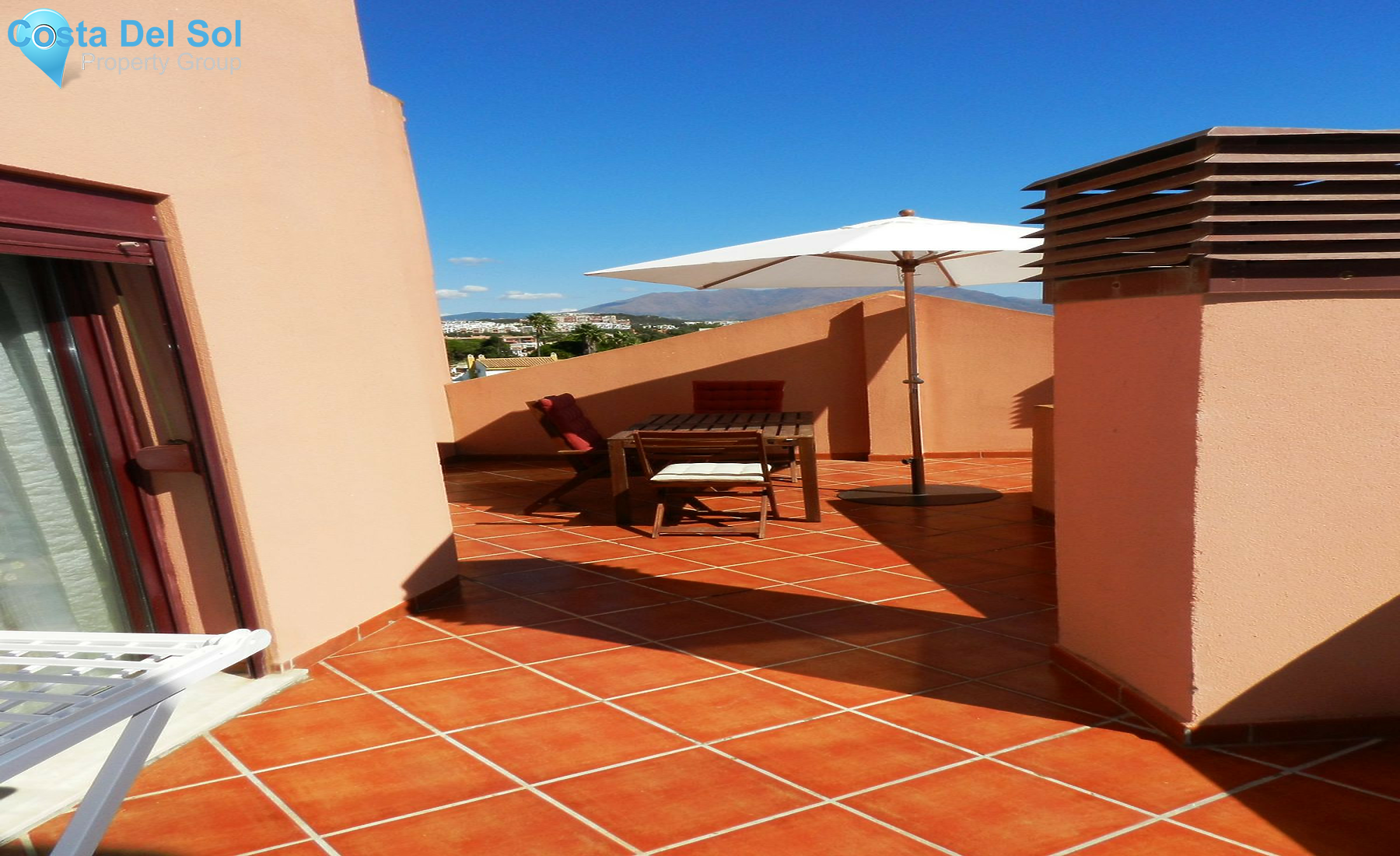 Middle Floor Apartment in La Duquesa-1441120