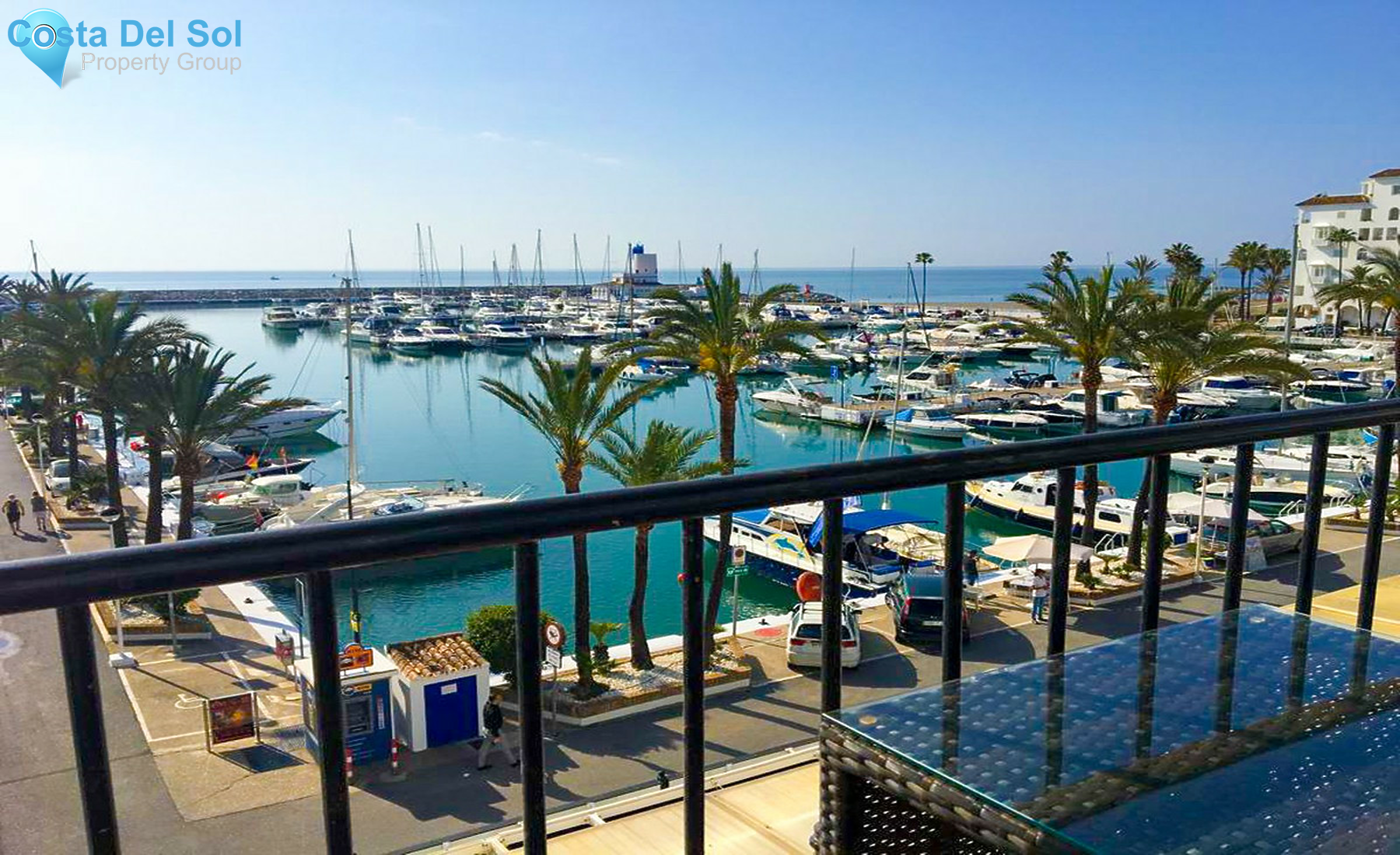 Middle Floor Apartment in La Duquesa-1457230