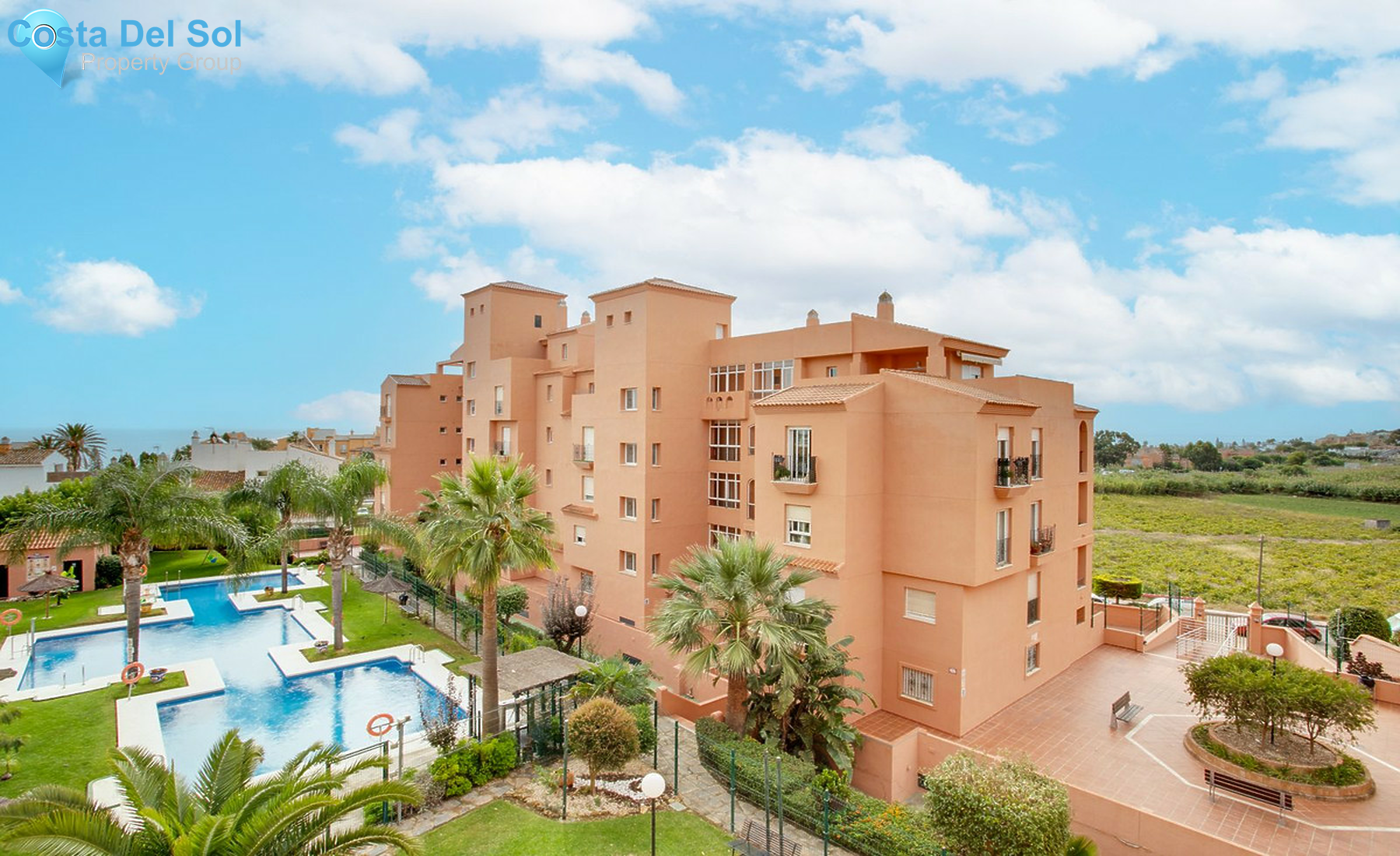 Middle Floor Apartment in La Duquesa-1458651