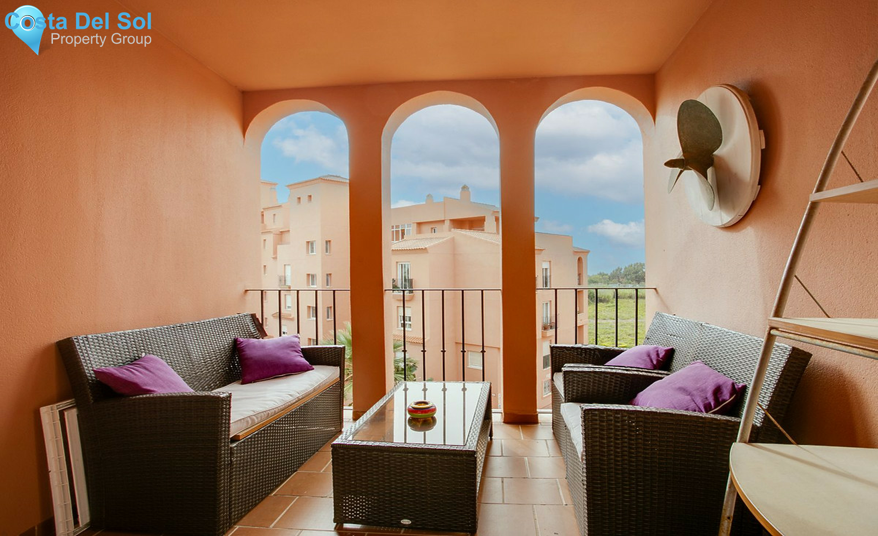 Middle Floor Apartment in La Duquesa-1458660