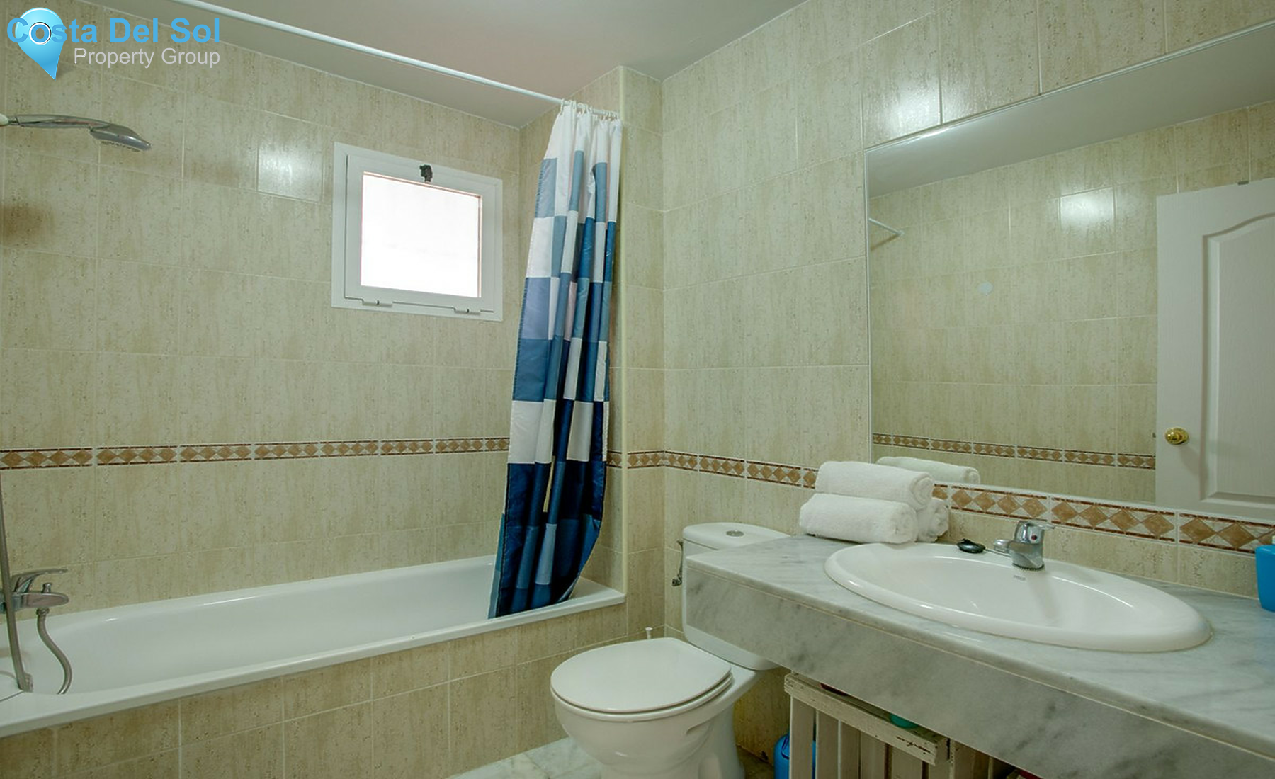 Middle Floor Apartment in La Duquesa-1458659