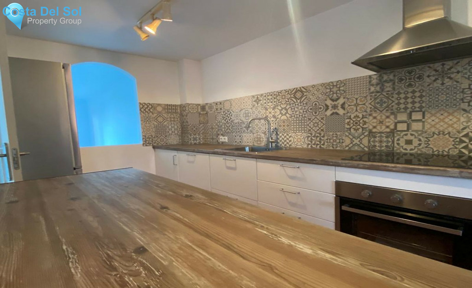 Middle Floor Apartment in La Duquesa-1500287