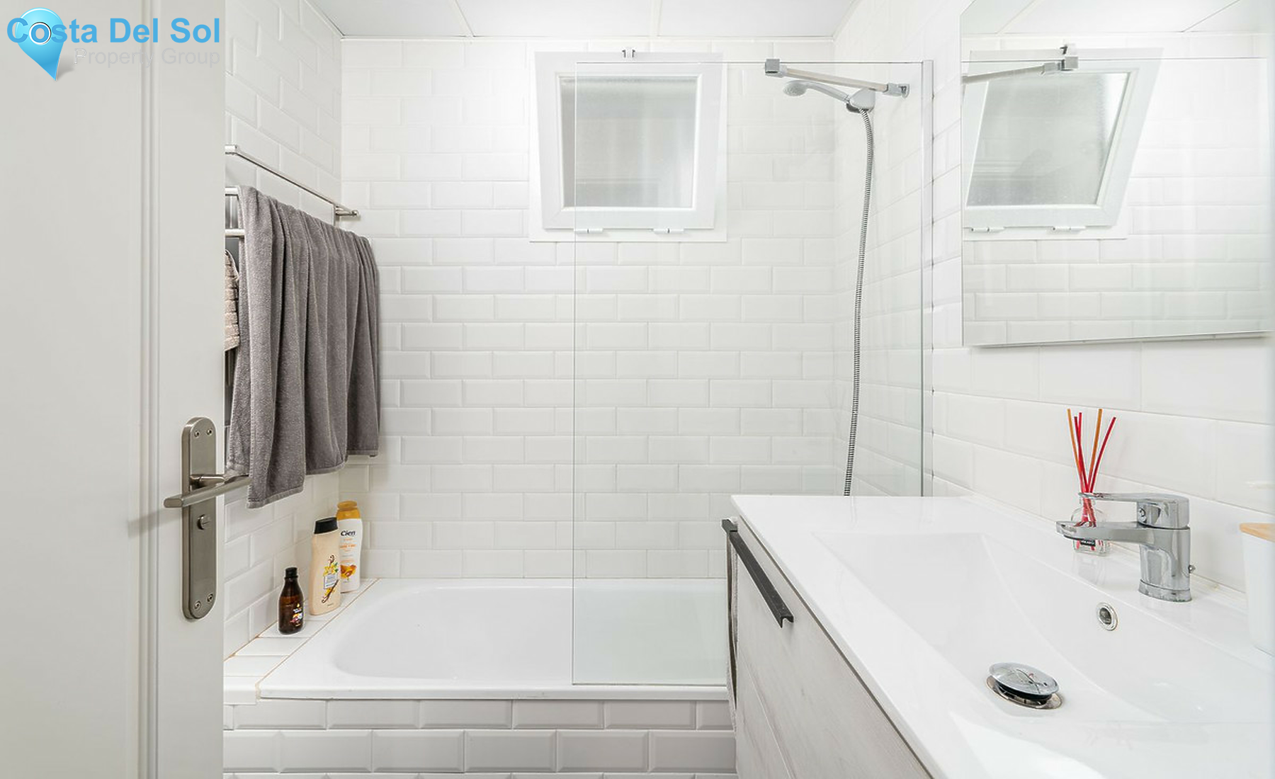 Middle Floor Apartment in La Duquesa-1537079