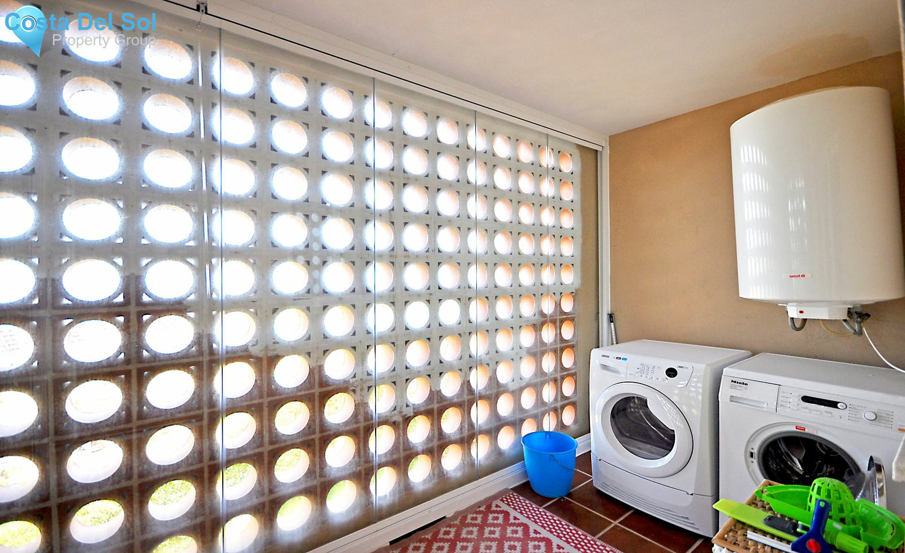 Middle Floor Apartment in La Duquesa-1136374