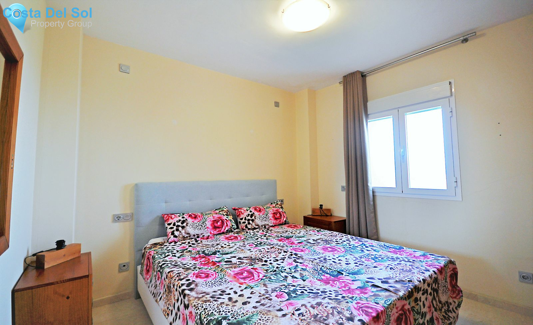 Middle Floor Apartment in La Duquesa-1136376