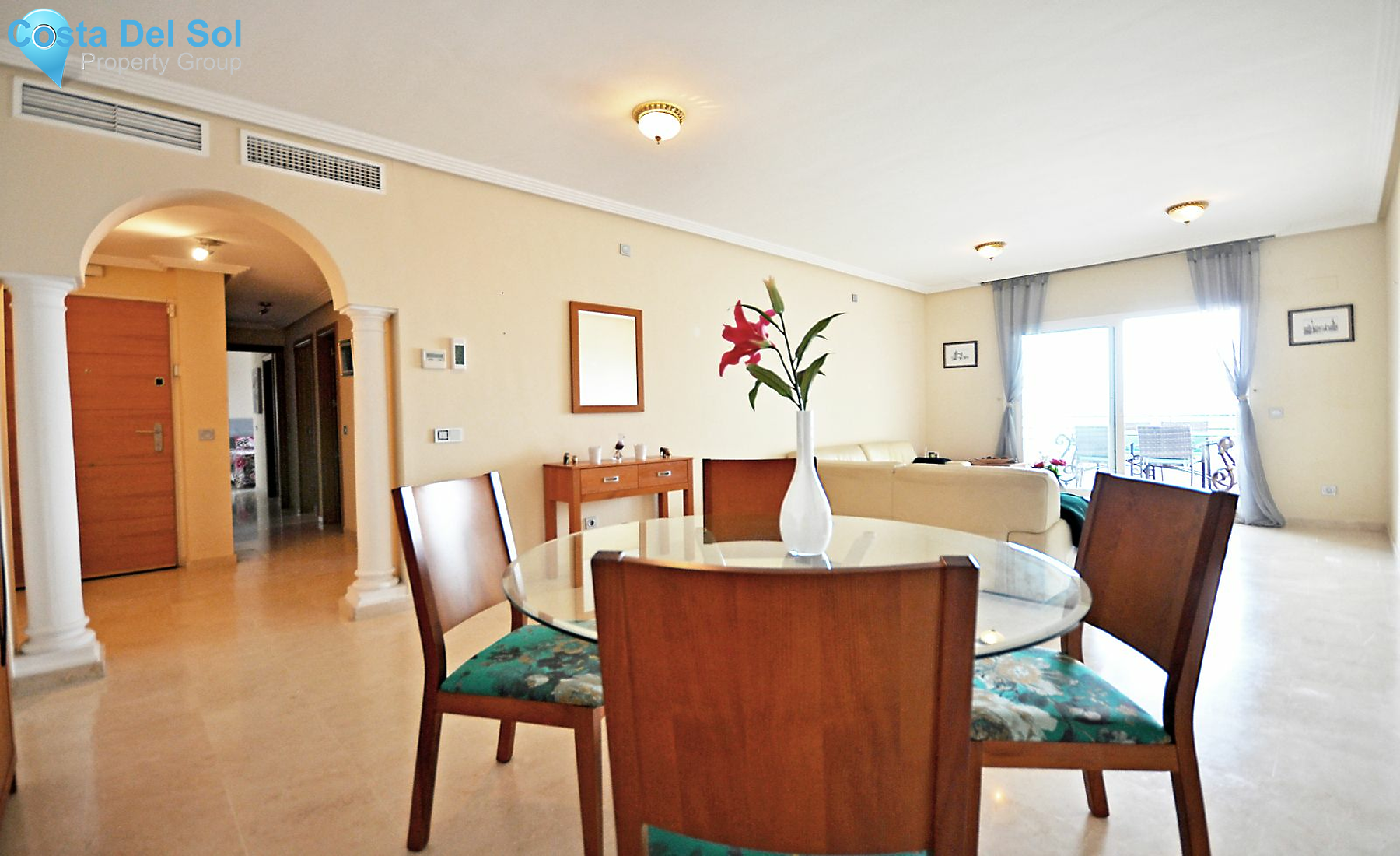 Middle Floor Apartment in La Duquesa-1136362