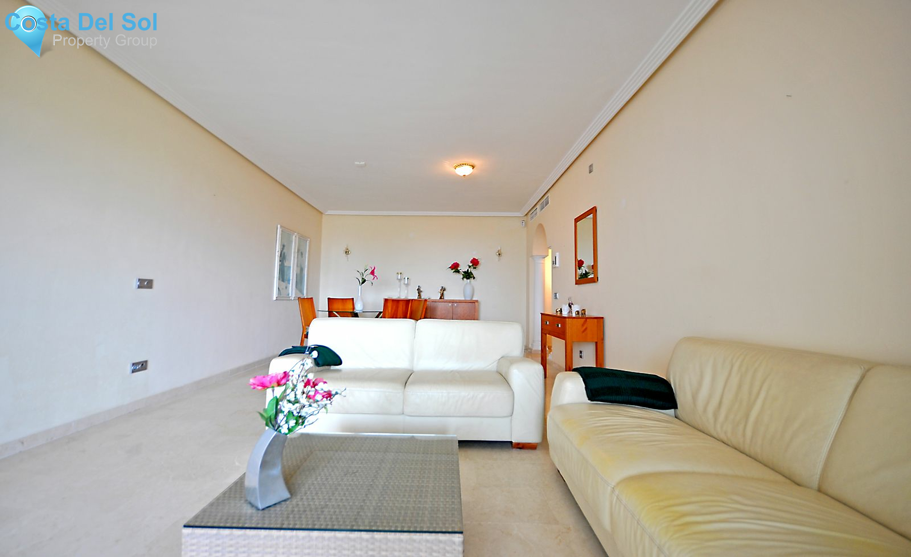 Middle Floor Apartment in La Duquesa-1136367