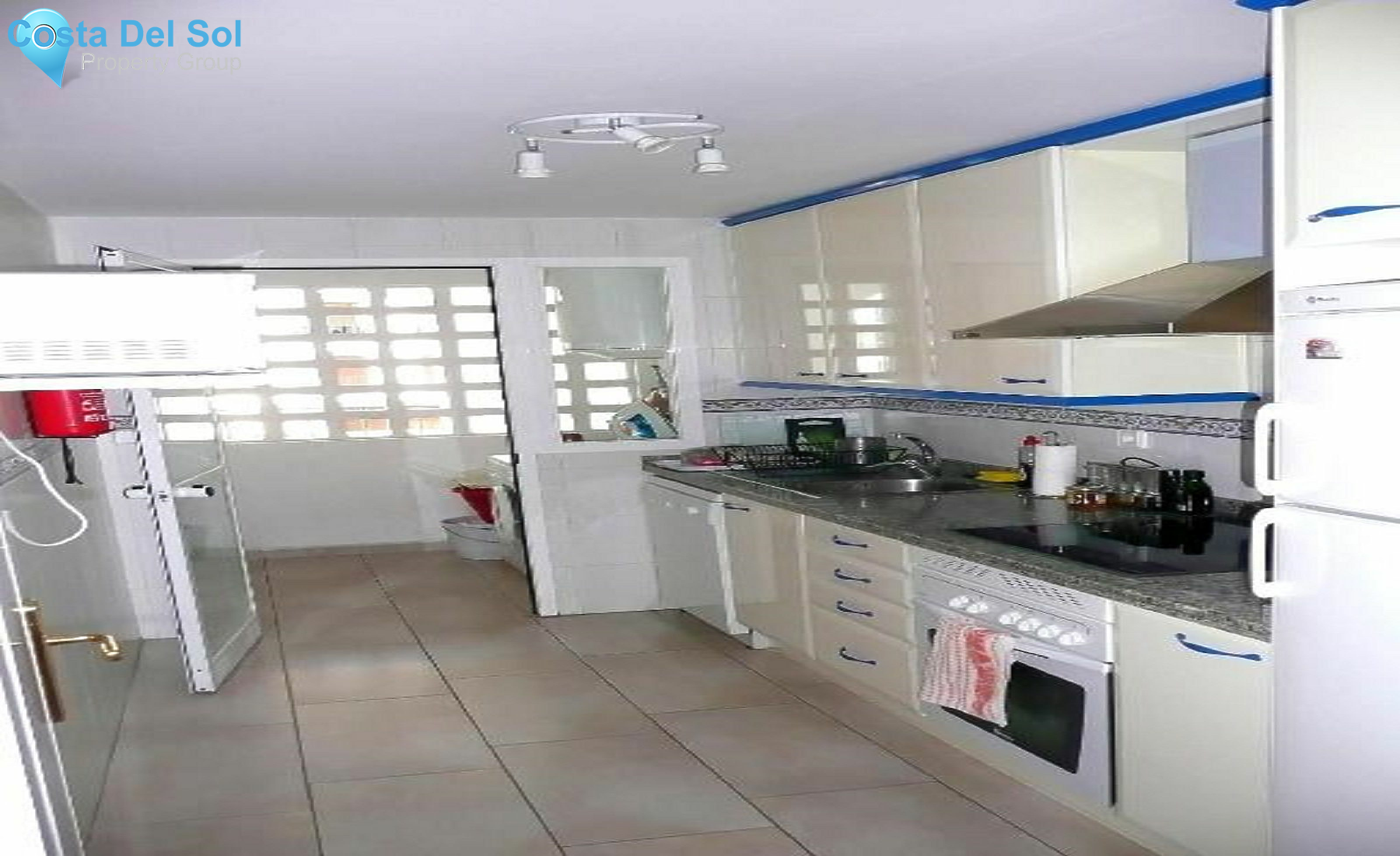 Middle Floor Apartment in La Duquesa-1137336