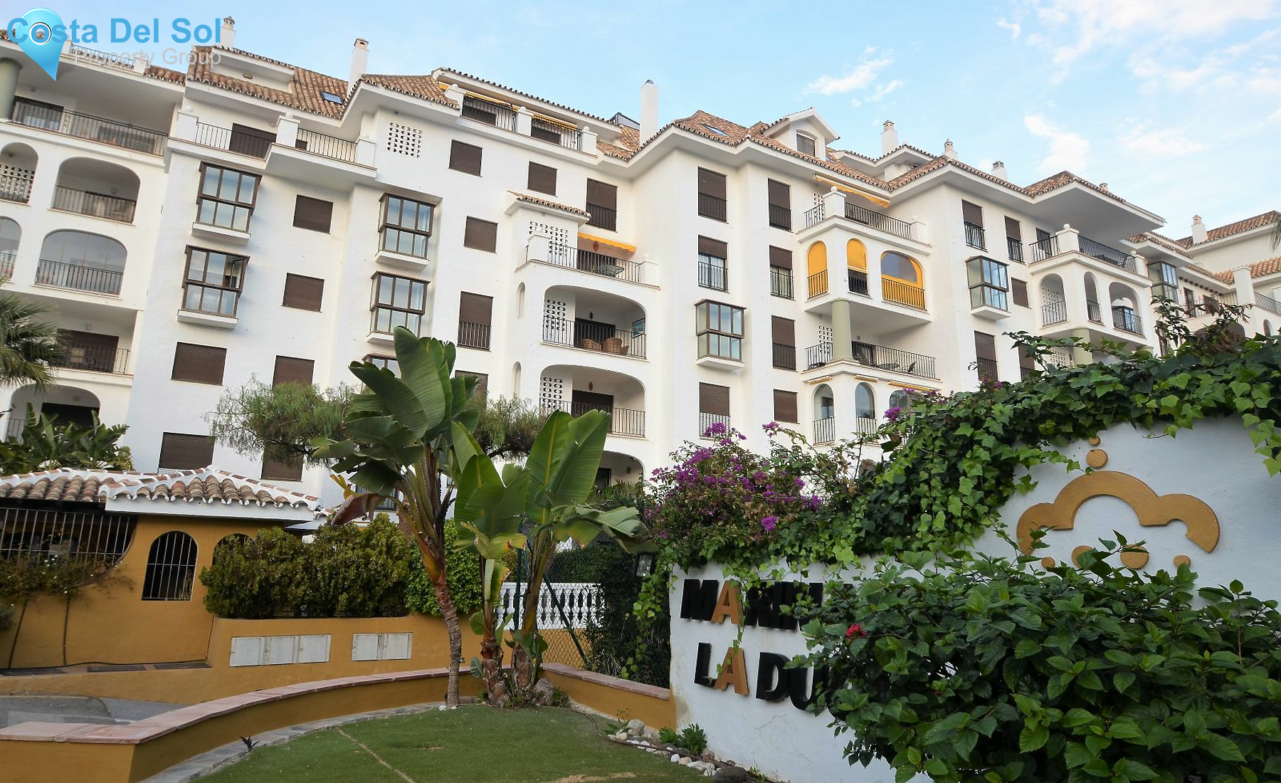 Middle Floor Apartment in La Duquesa-1137328