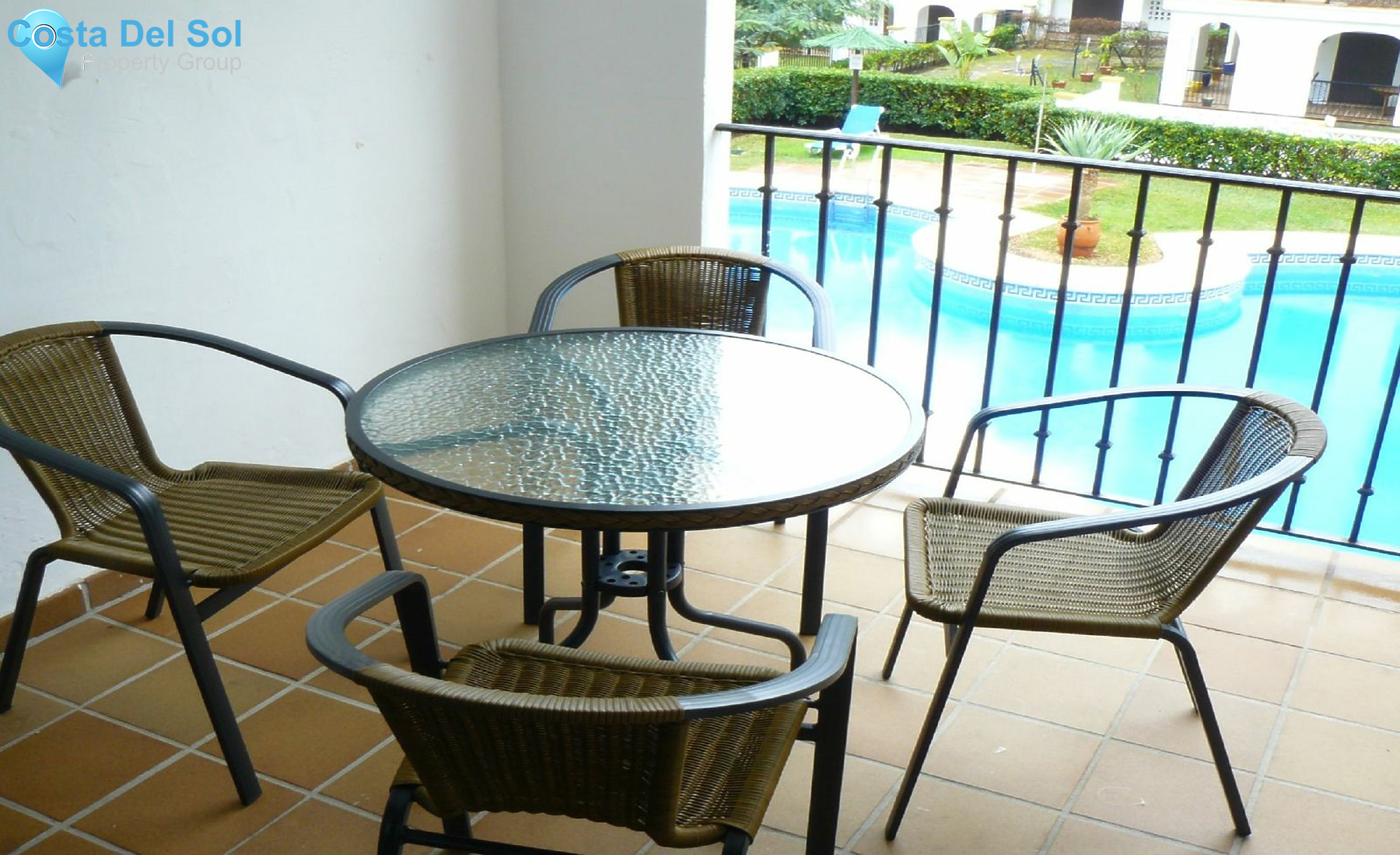 Middle Floor Apartment in La Duquesa-1137330