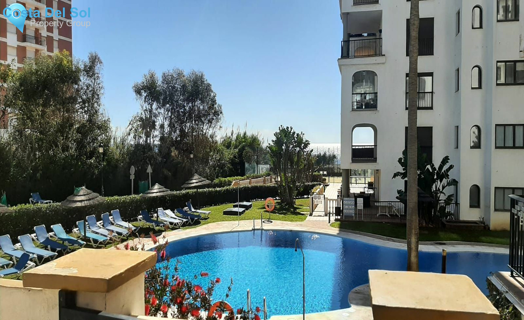 Middle Floor Apartment in La Duquesa-1148264