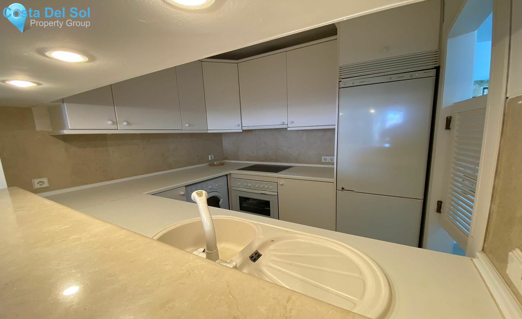 Middle Floor Apartment in La Duquesa-1170174