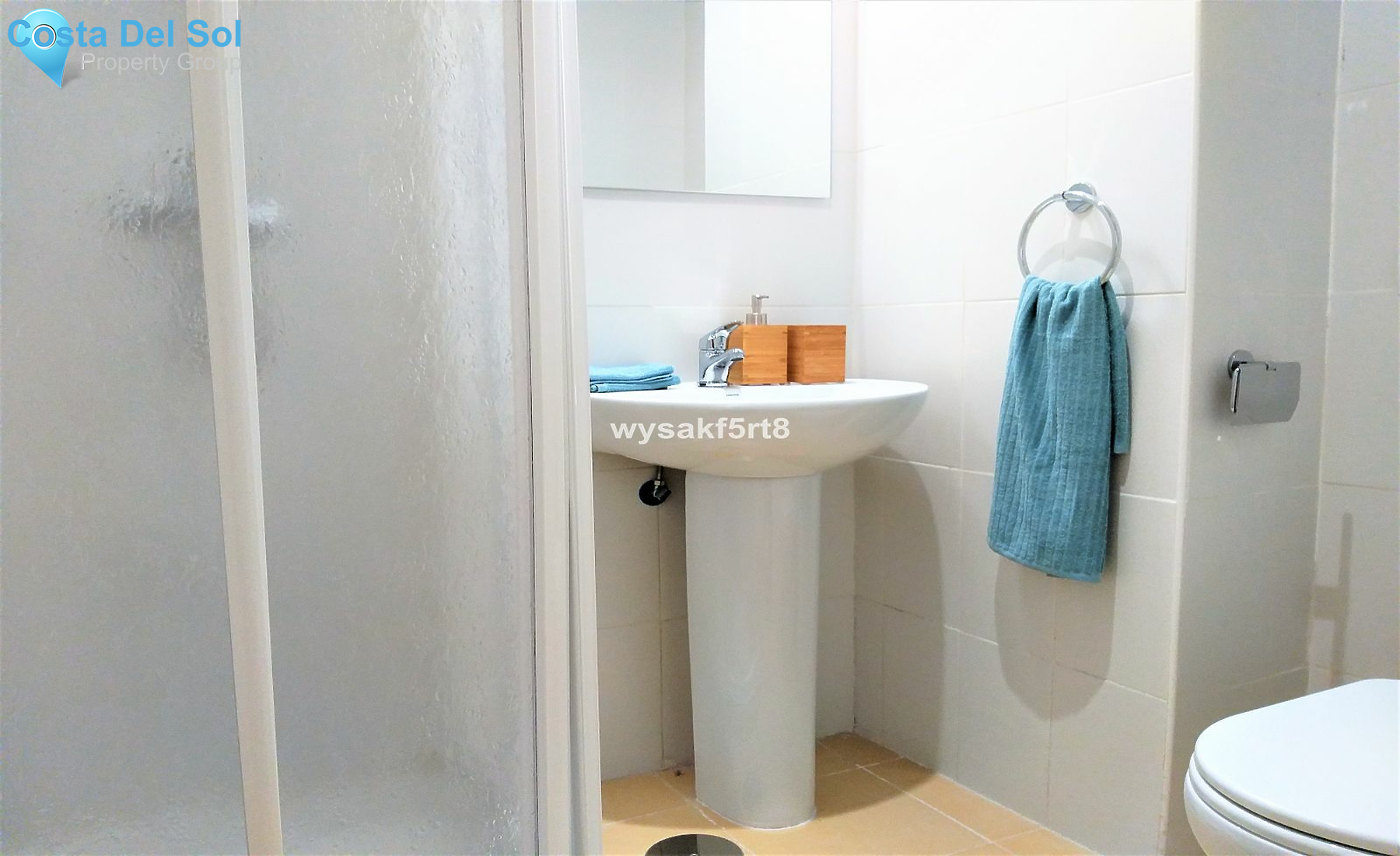 Middle Floor Apartment in La Duquesa-1186849