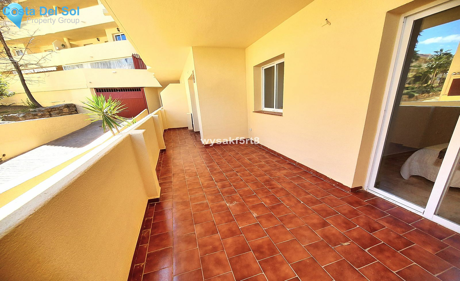 Middle Floor Apartment in La Duquesa-1186851