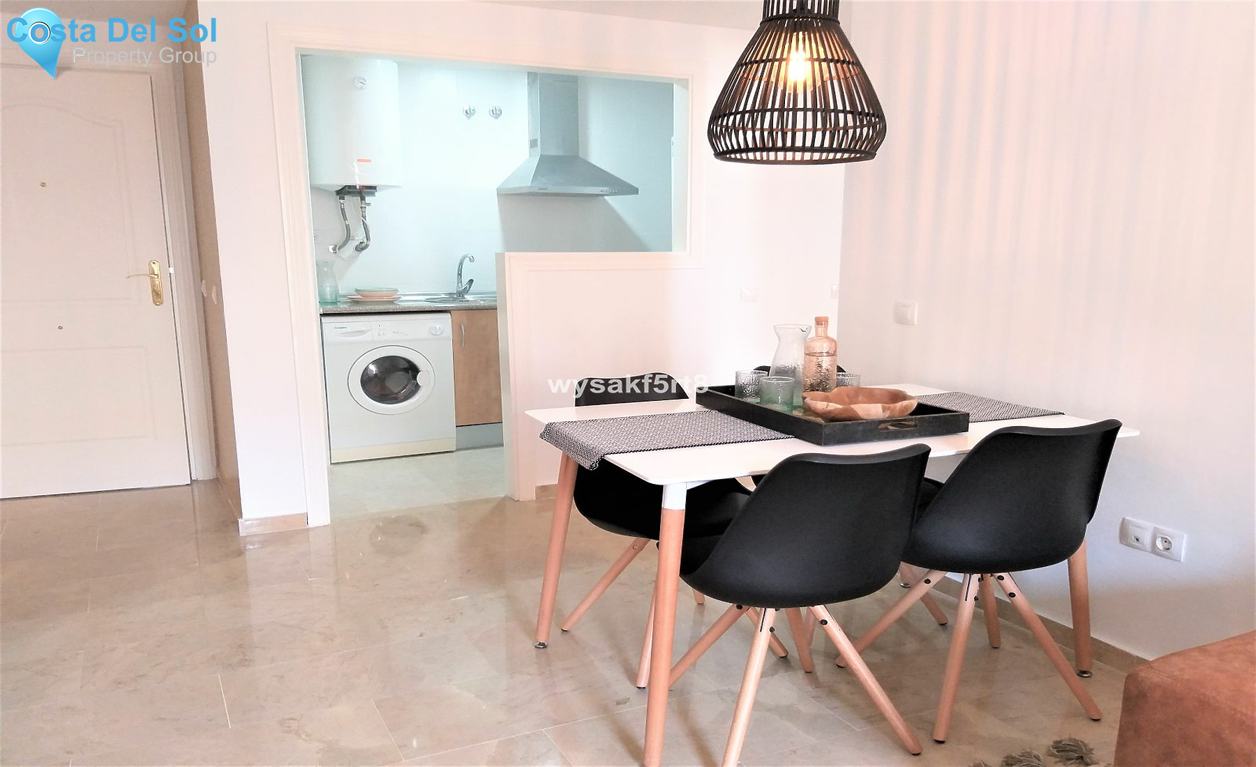 Middle Floor Apartment in La Duquesa-1186838