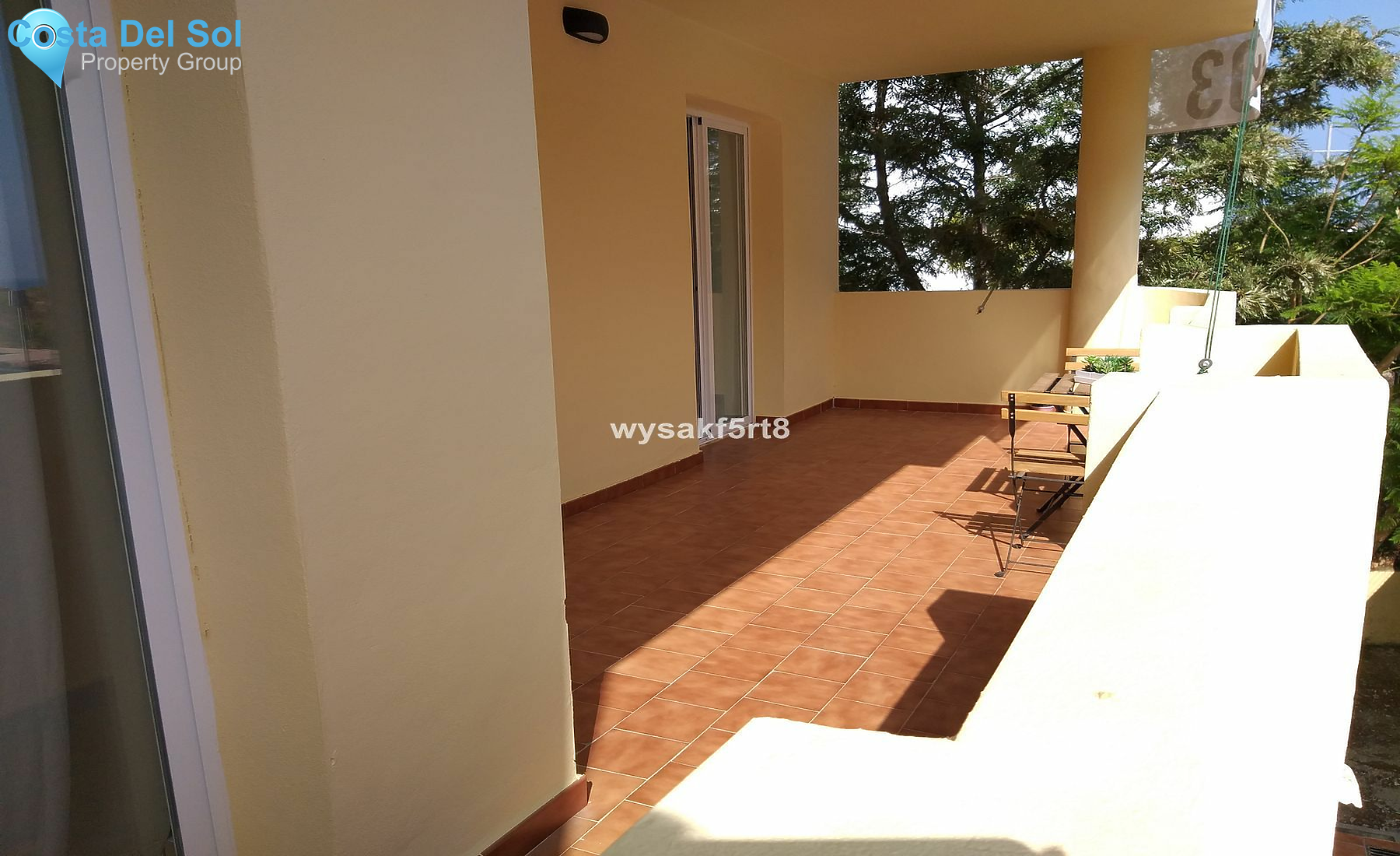 Middle Floor Apartment in La Duquesa-1186842