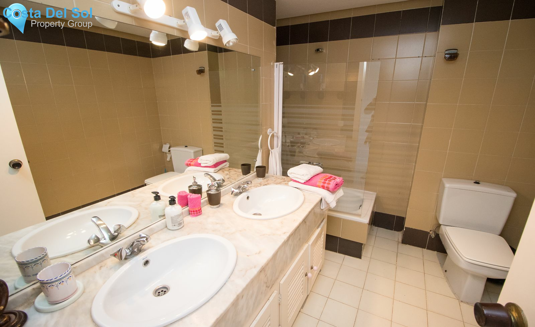 Middle Floor Apartment in La Duquesa-1187568