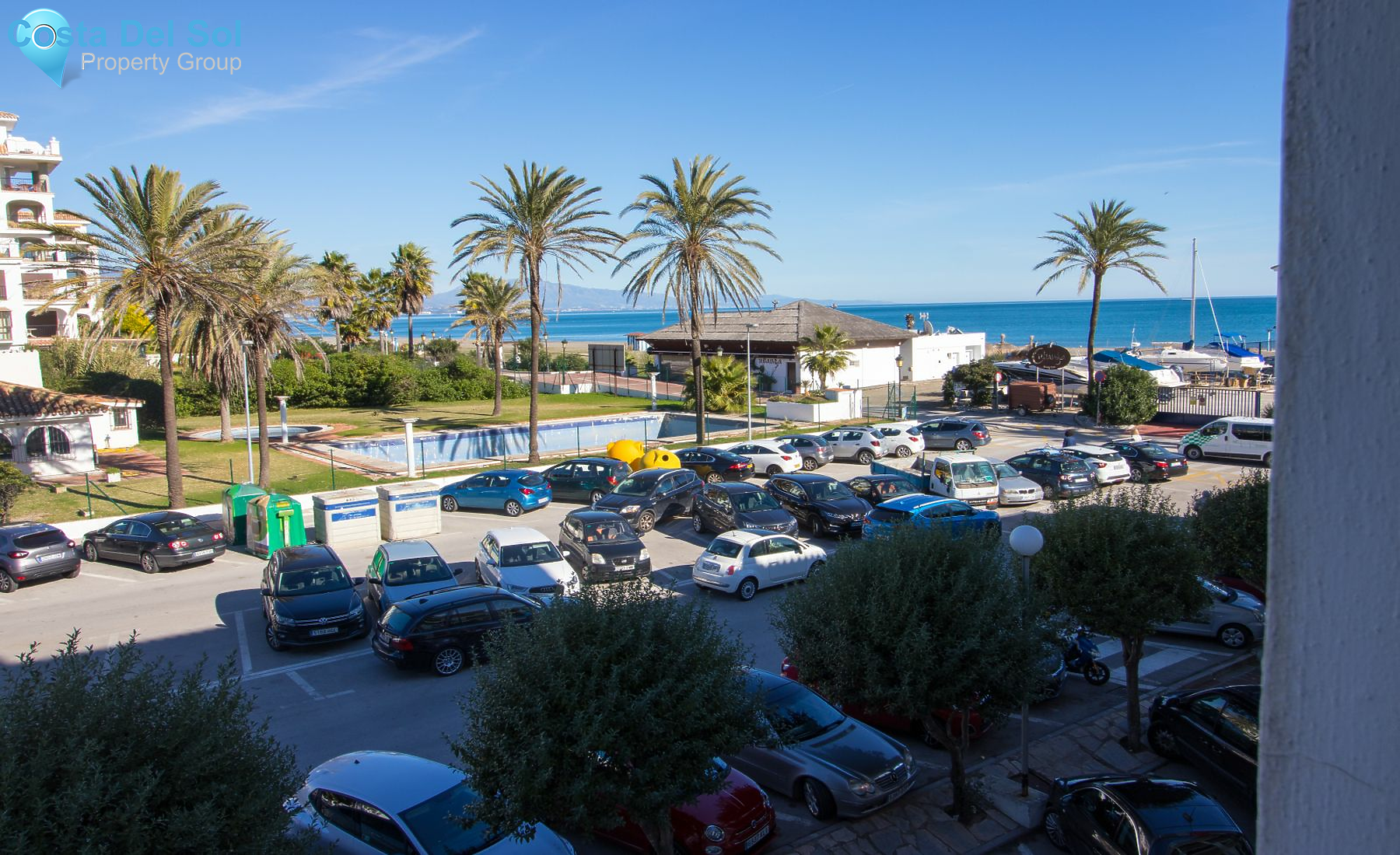 Middle Floor Apartment in La Duquesa-1187571