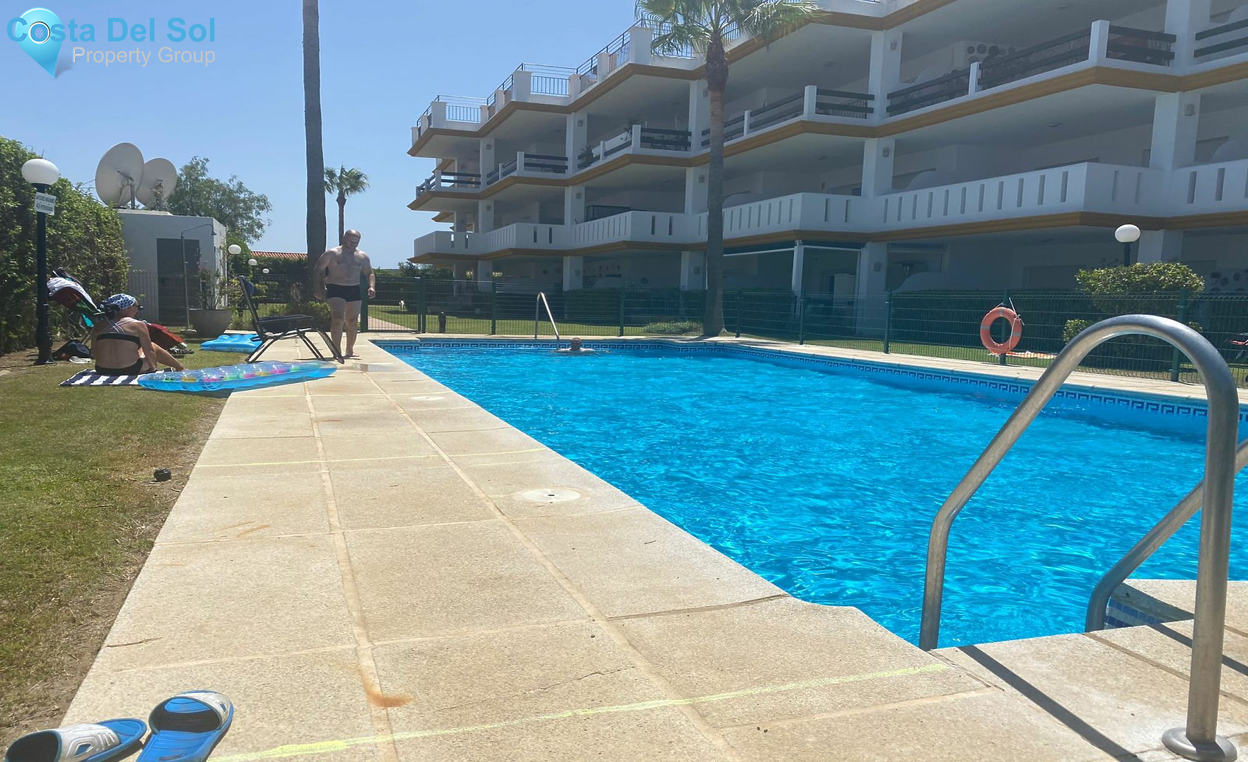 Middle Floor Apartment in La Duquesa-1194868