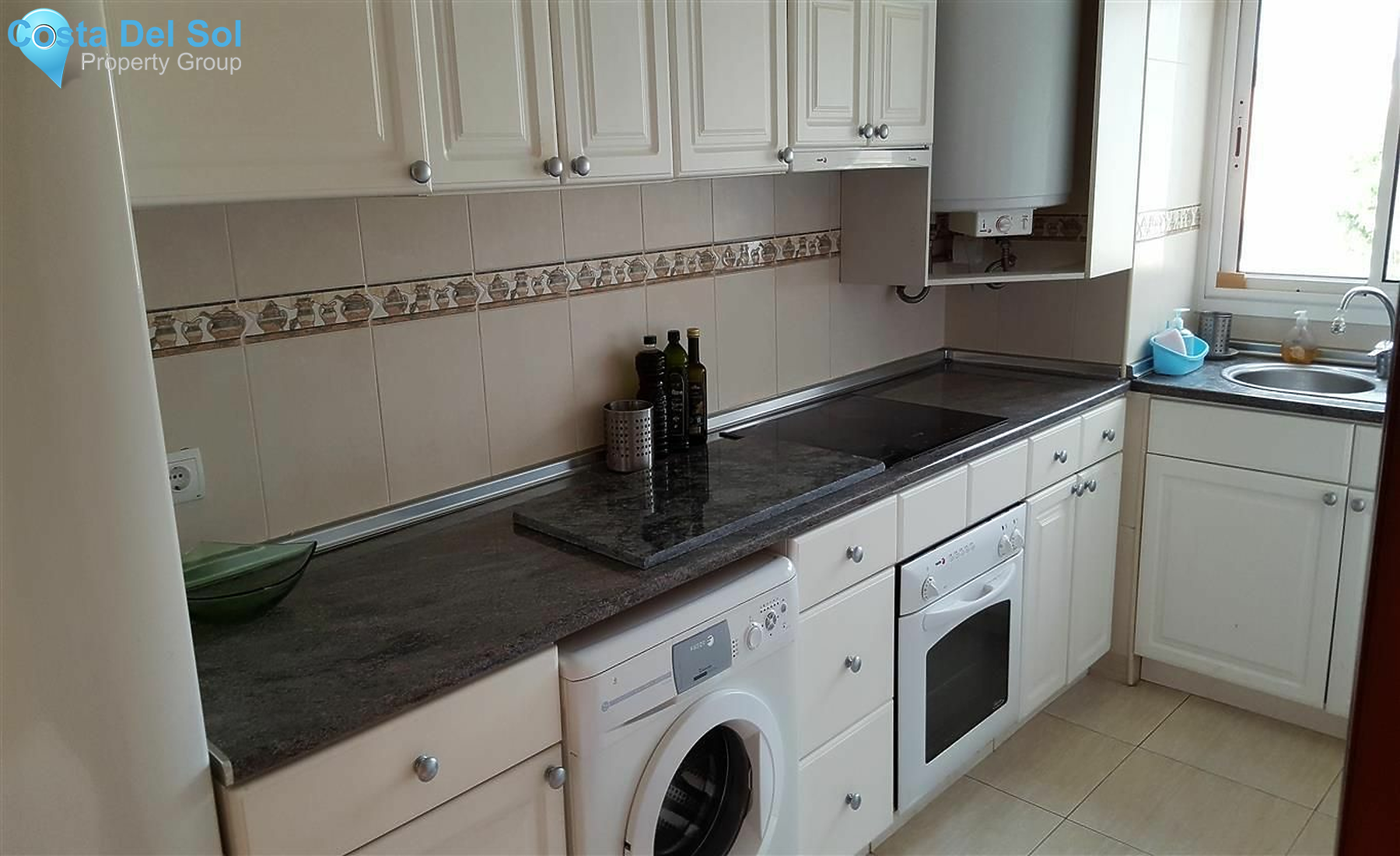 Middle Floor Apartment in La Duquesa-1194880