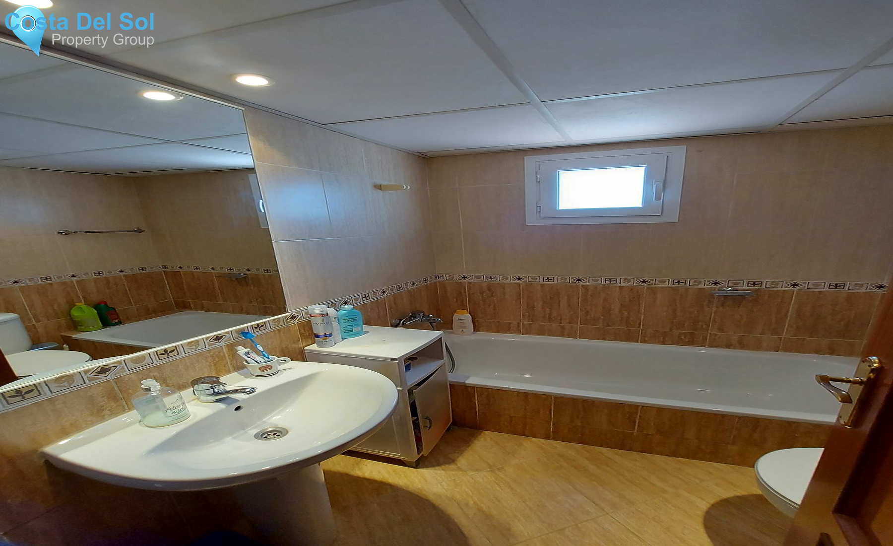 Middle Floor Apartment in La Duquesa-1194887