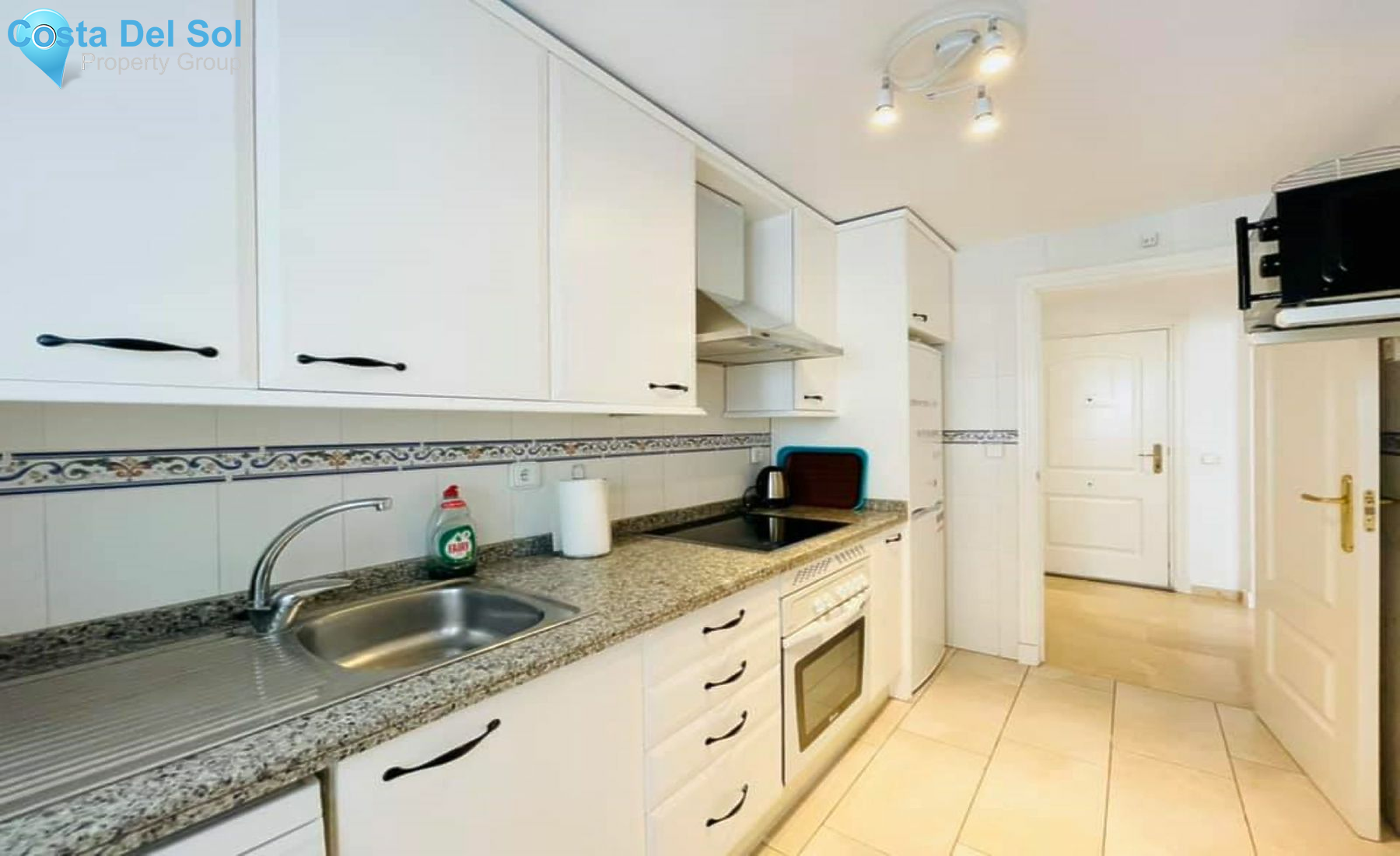 Middle Floor Apartment in La Duquesa-1201093