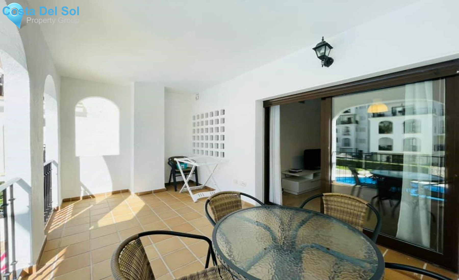 Middle Floor Apartment in La Duquesa-1201097