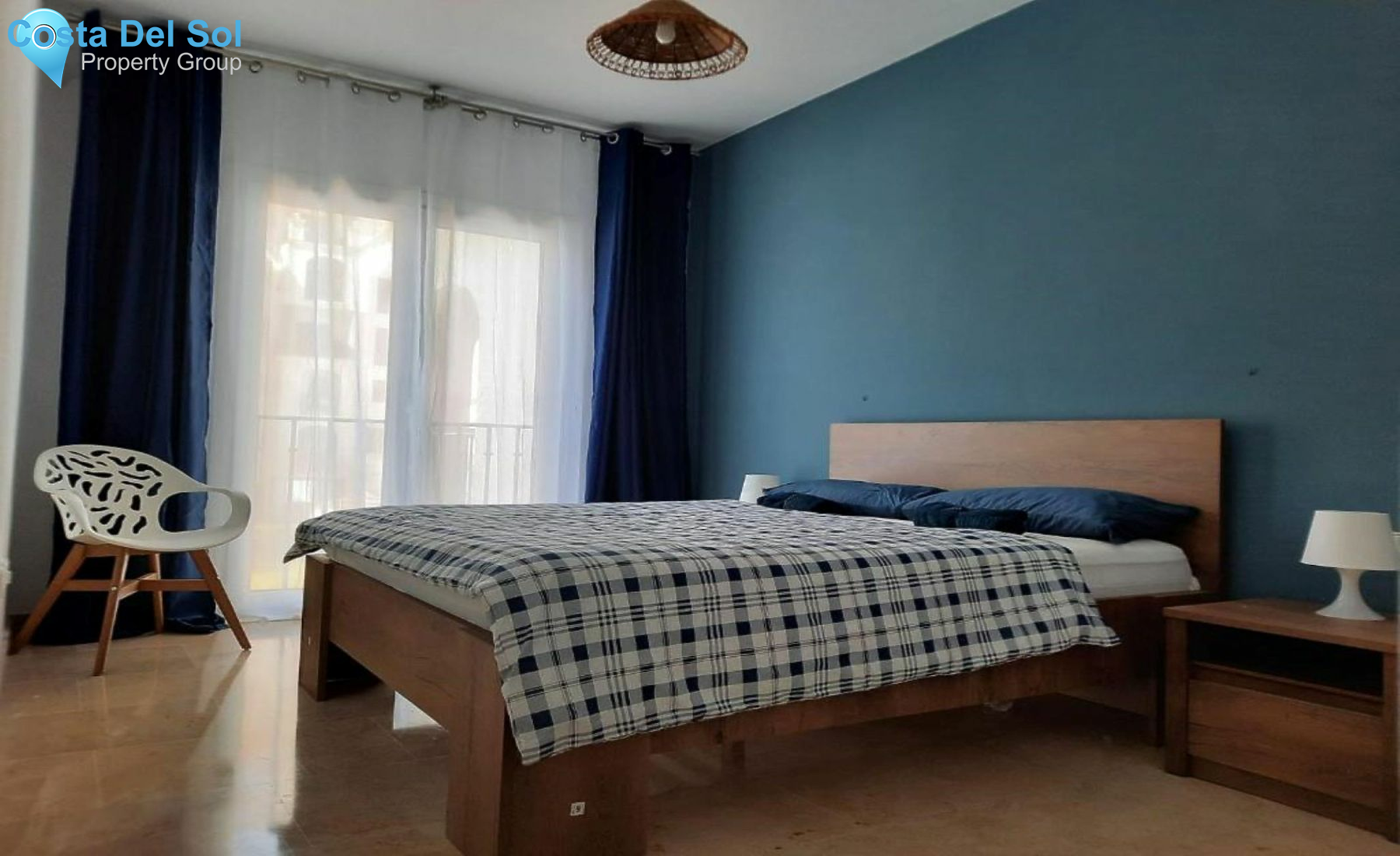 Middle Floor Apartment in La Duquesa-1201100