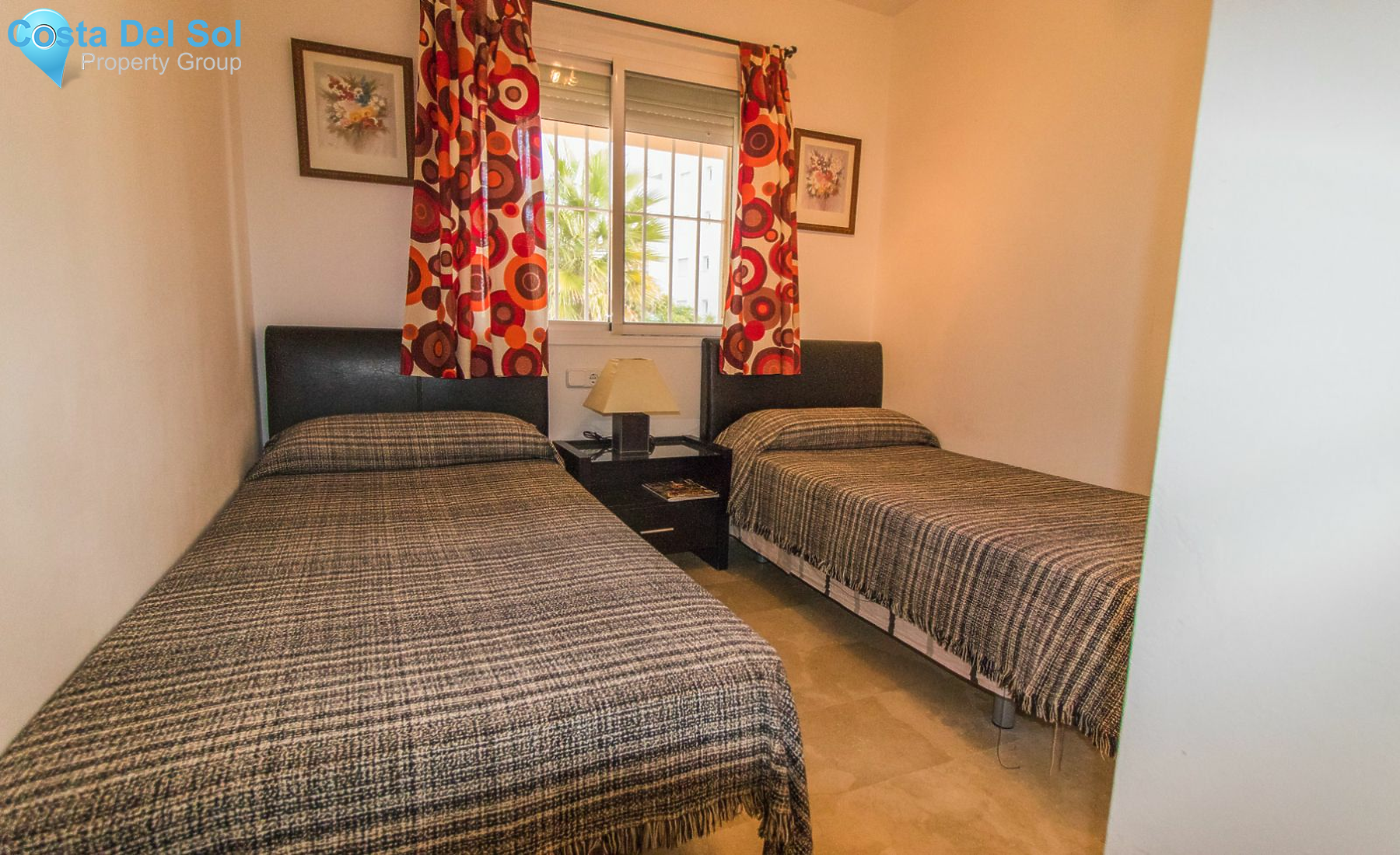 Middle Floor Apartment in La Duquesa-1202586