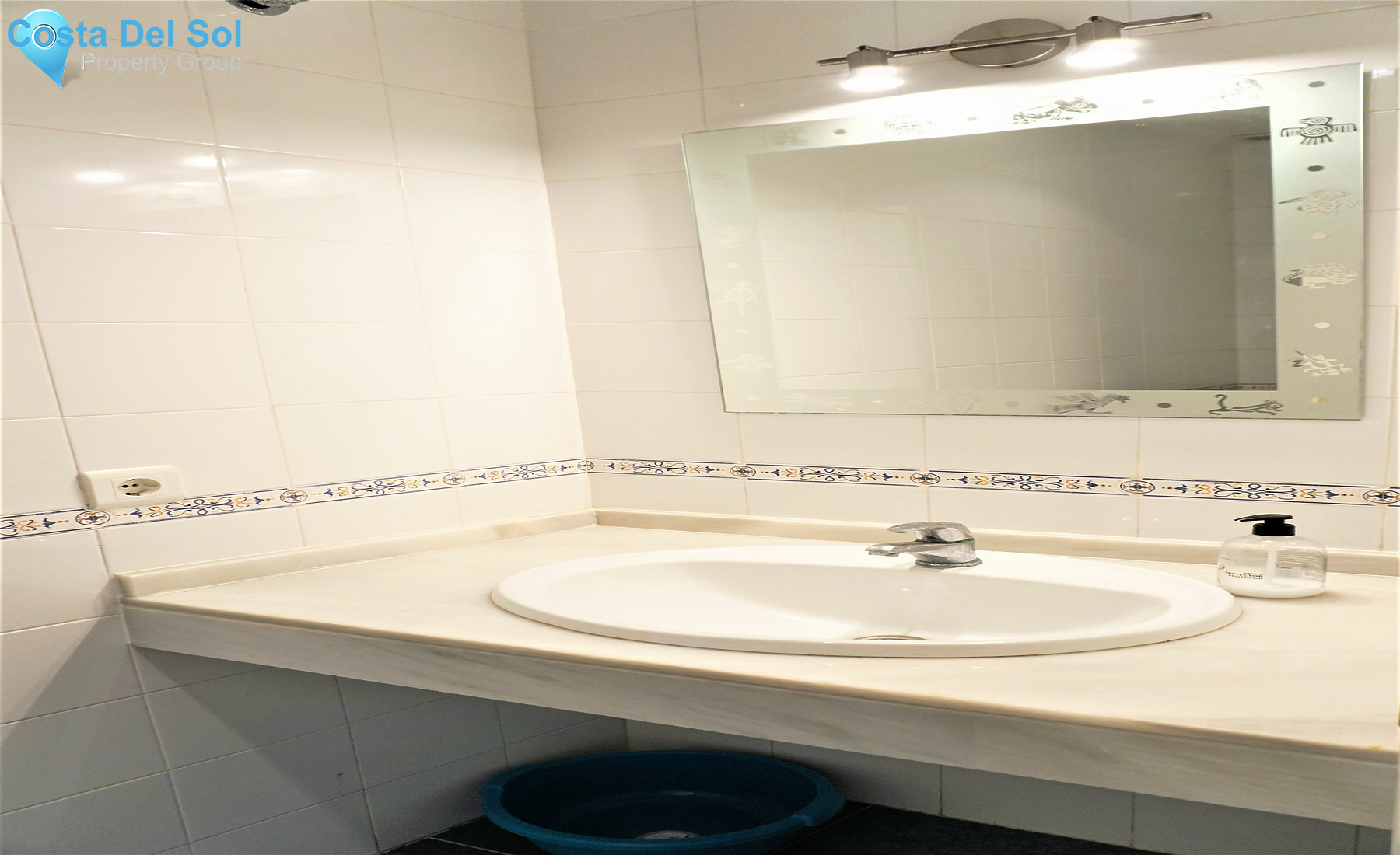 Middle Floor Apartment in La Duquesa-1203341