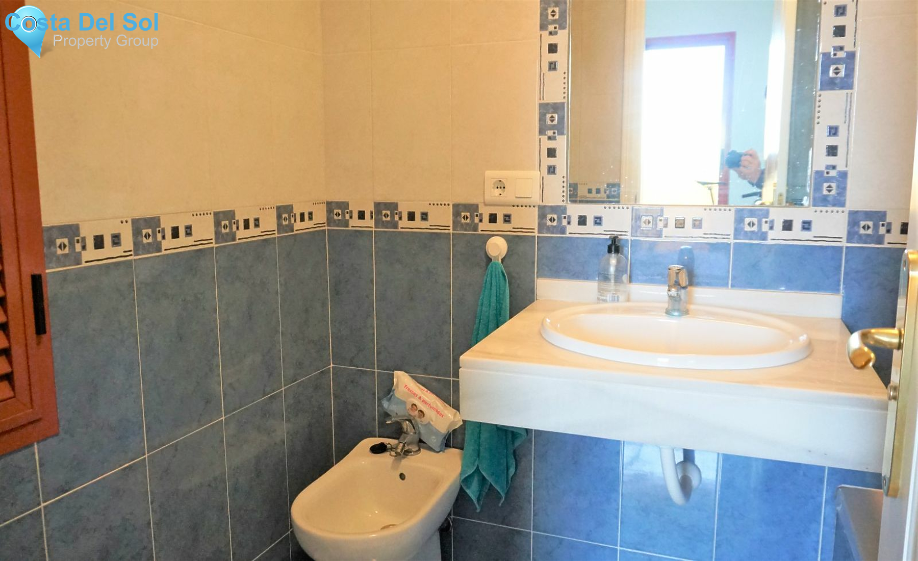 Middle Floor Apartment in La Duquesa-1203347