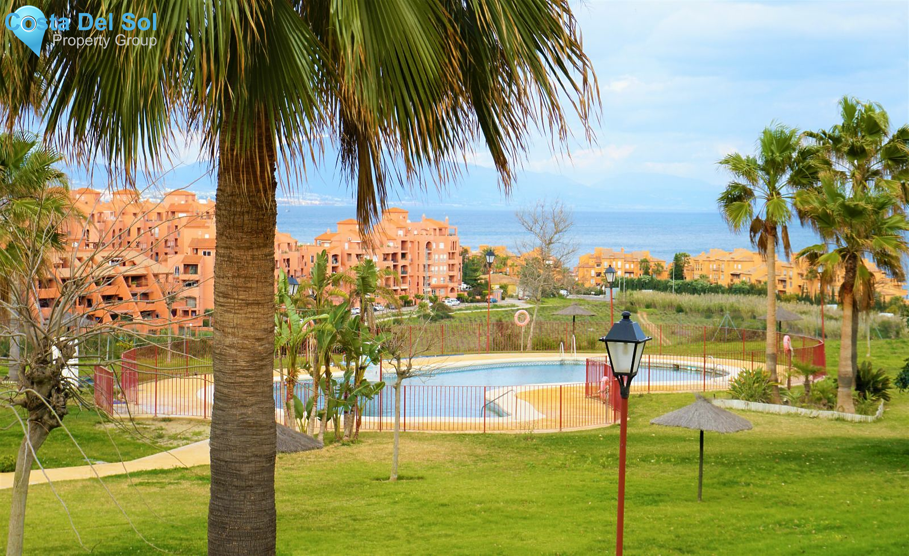 Middle Floor Apartment in La Duquesa-1203348