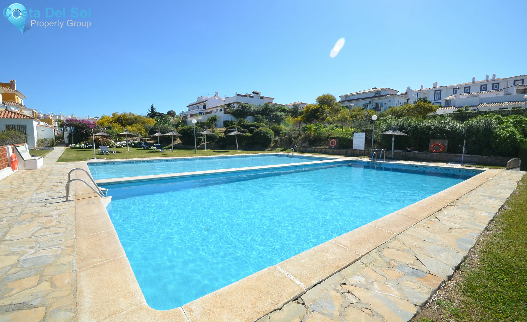 Middle Floor Apartment in La Duquesa-1203349