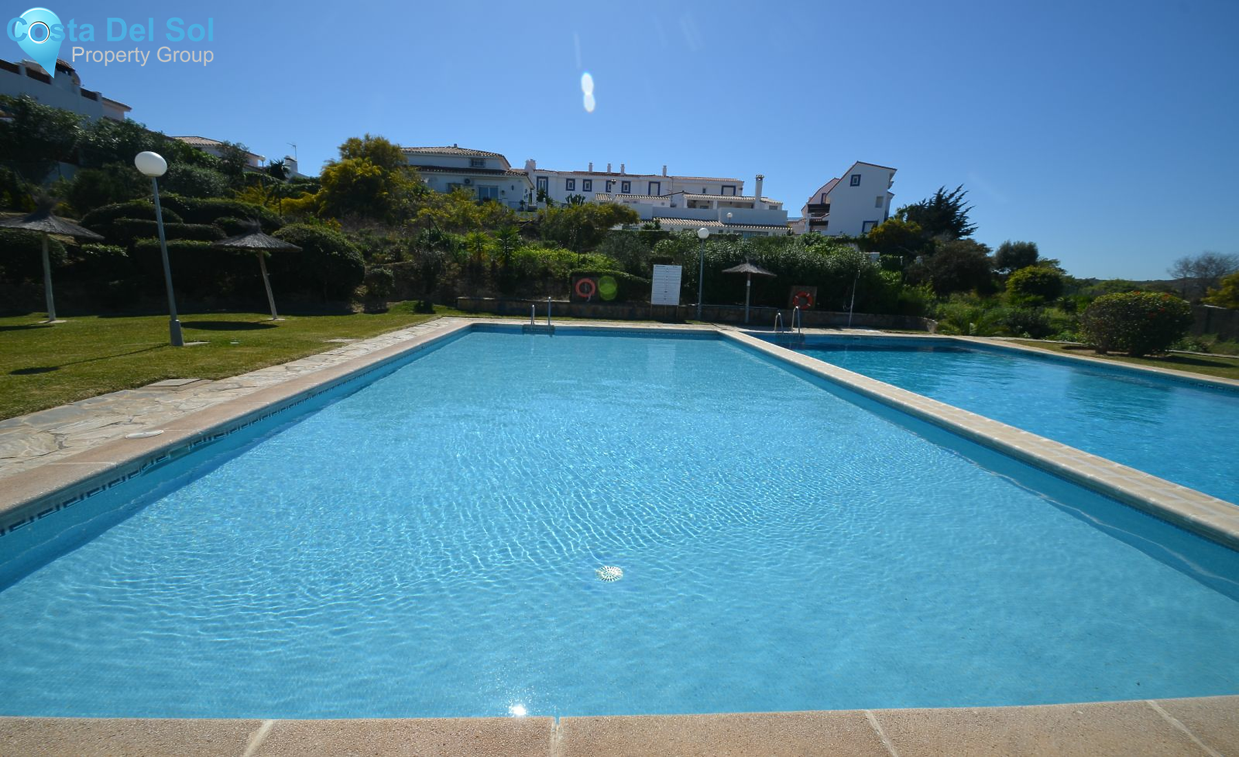 Middle Floor Apartment in La Duquesa-1203350