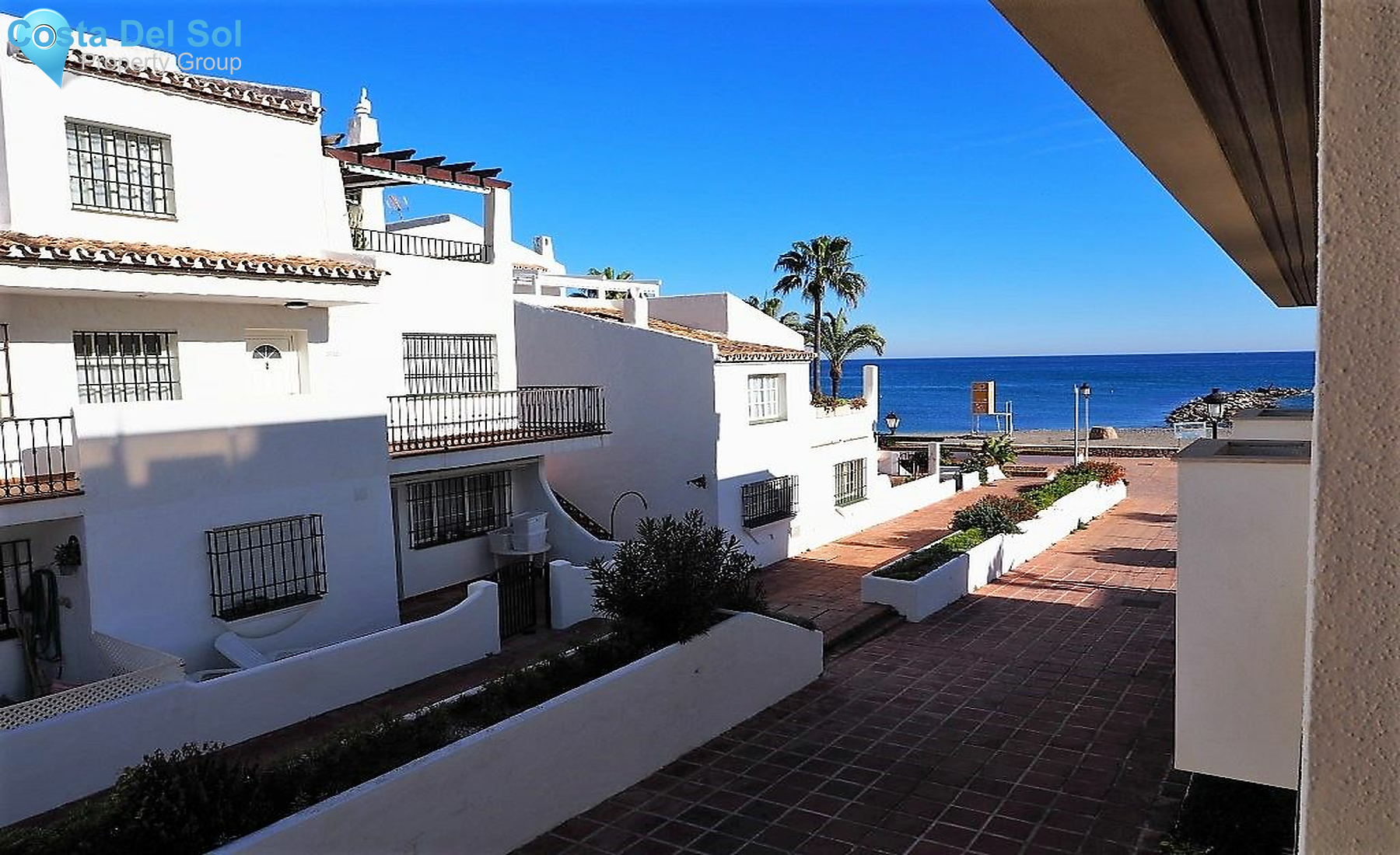 Middle Floor Apartment in La Duquesa-1210293