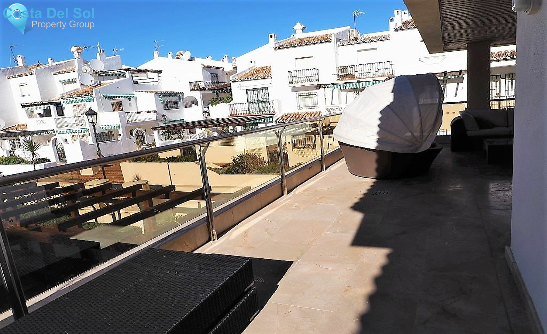 Middle Floor Apartment in La Duquesa-1210291