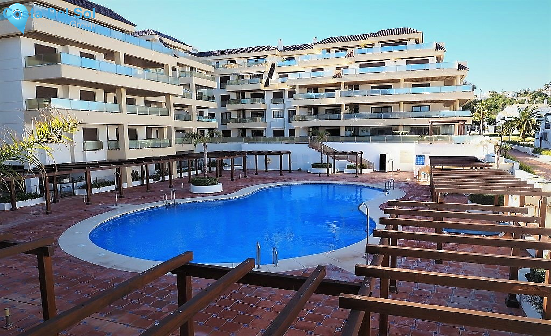 Middle Floor Apartment in La Duquesa-1210292