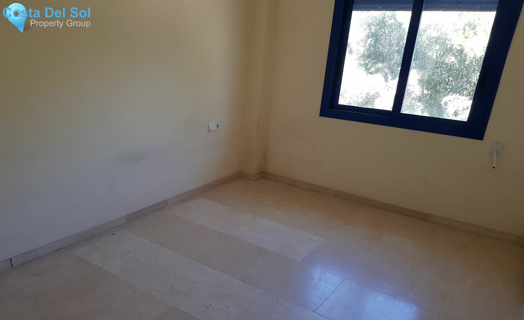 Middle Floor Apartment in La Duquesa-1214300